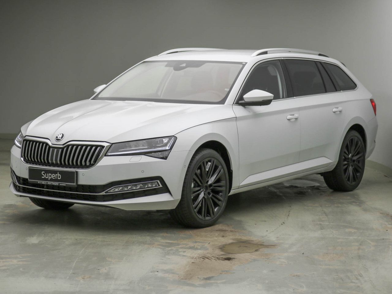 Skoda Superb COMBI STYLE 2.0 TDI DSG AHK MATRIX ACC 360°
