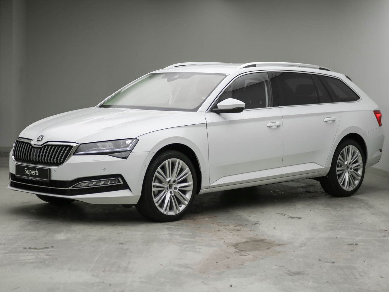 Skoda Superb COMBI STYLE 2.0 TDI DSG AHK MATRIX STANDH. ACC 360°