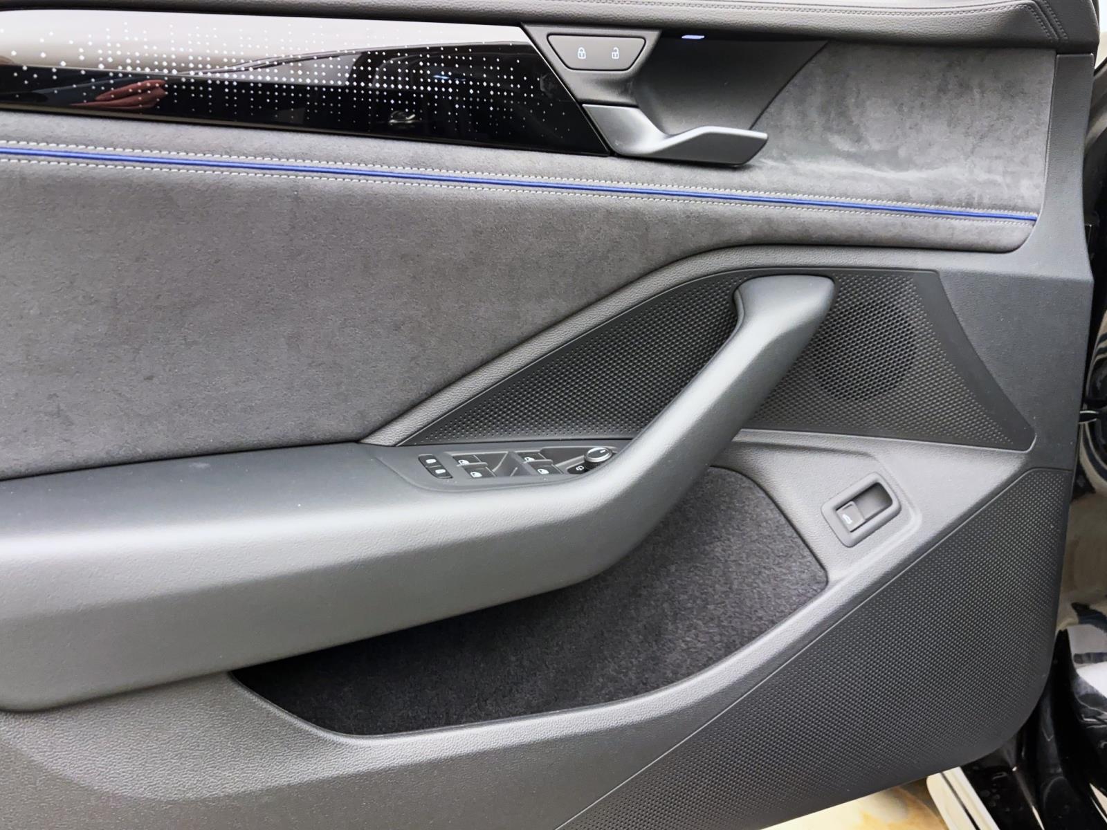 Volkswagen Passat Variant R-line 2.0 TDI SCR DSG
