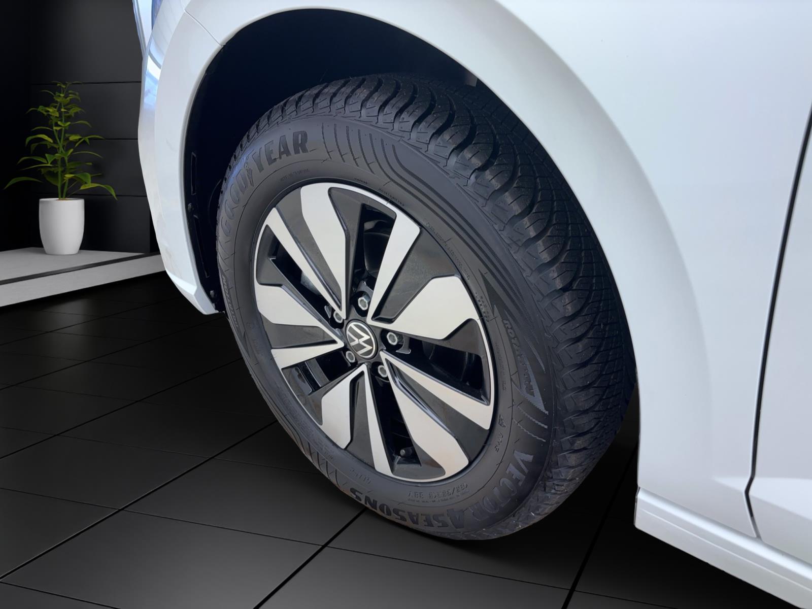 Volkswagen Polo MOVE1.0 TSI