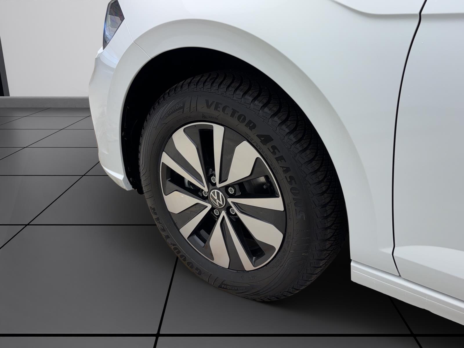 Volkswagen Polo MOVE1.0 TSI