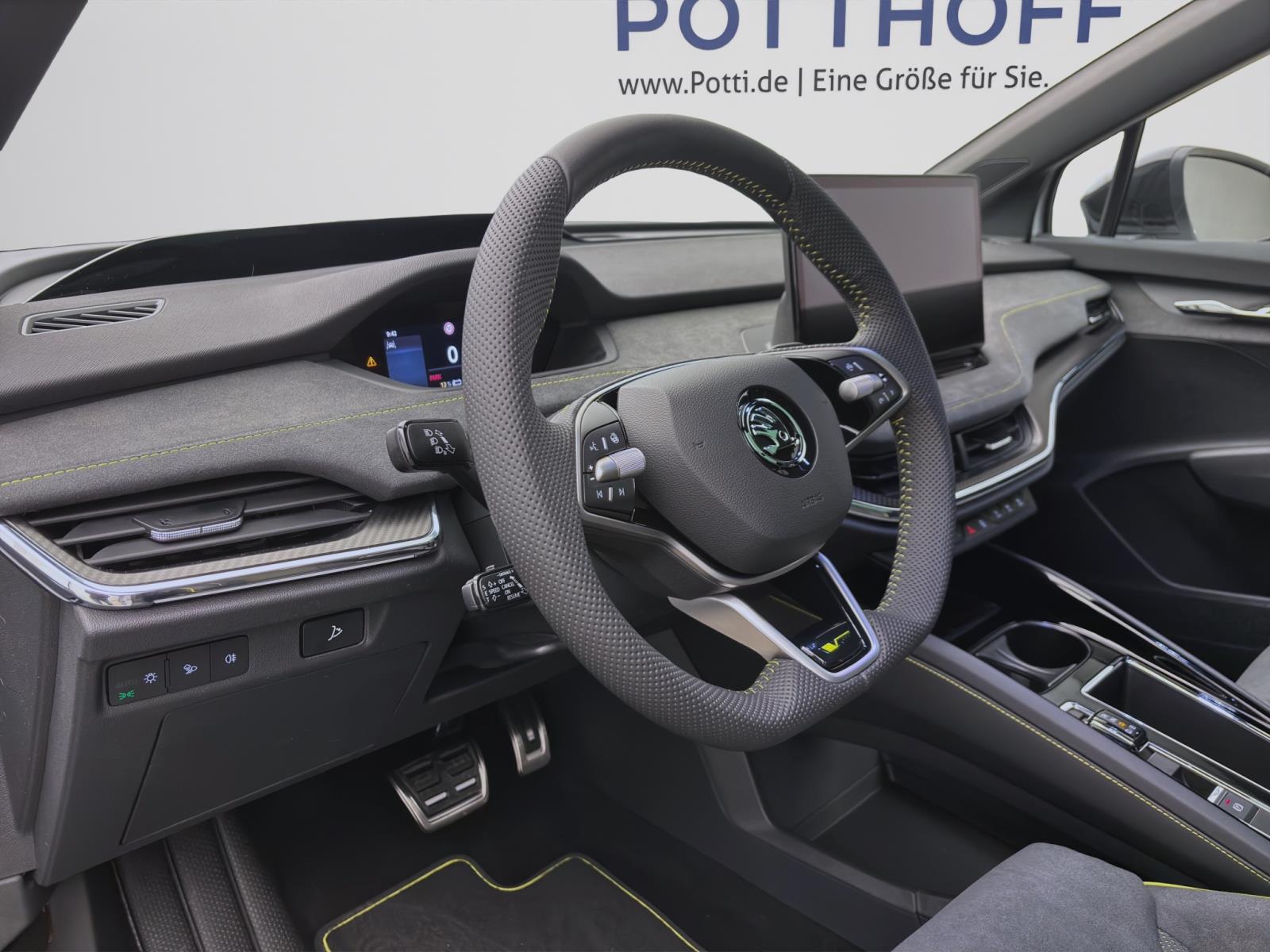 Skoda ENYAQ iV RS 4X4 MAXX AHK PANO 20 NAV CANTON MATRIX