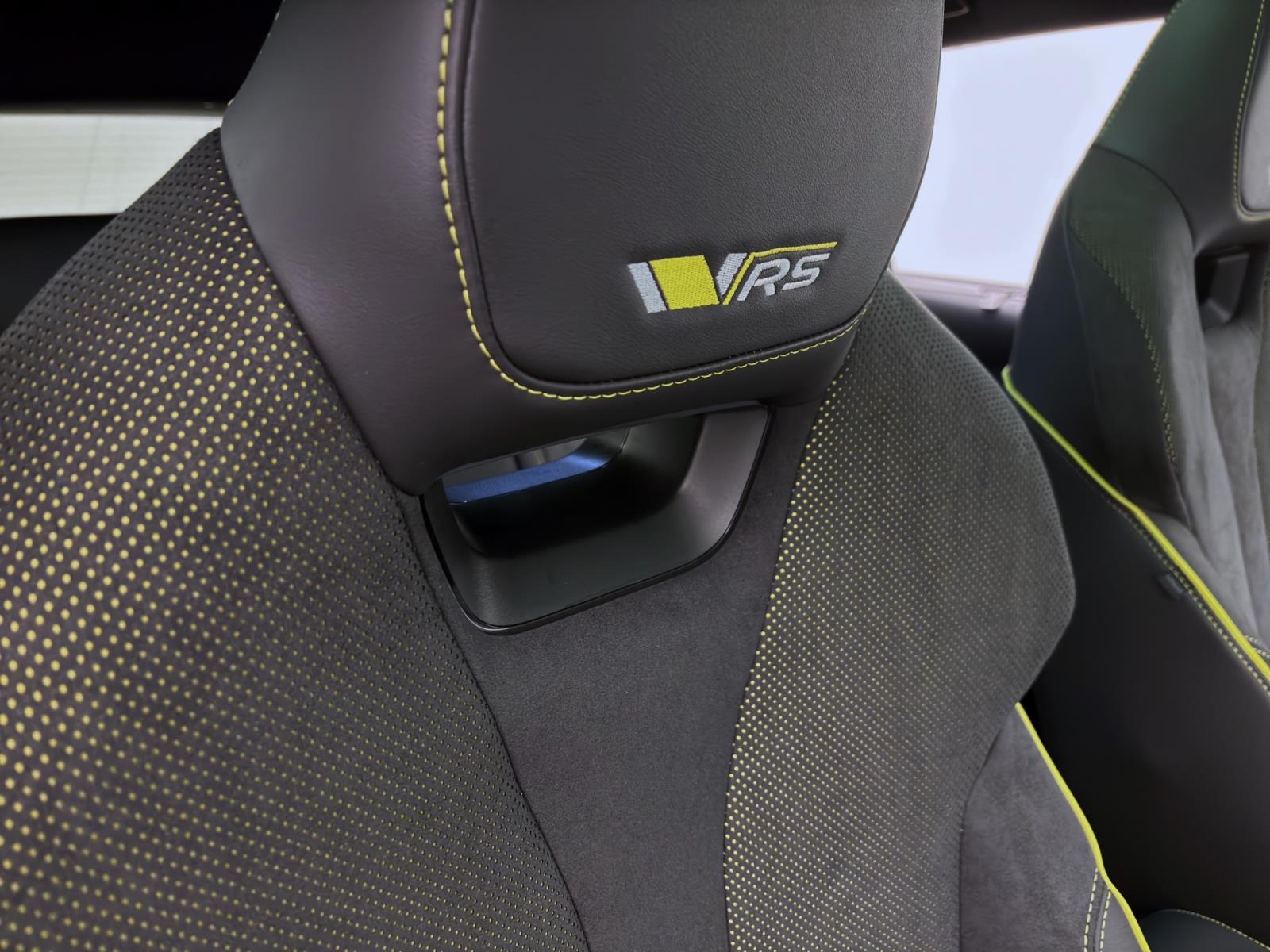 Skoda ENYAQ iV RS 4X4 MAXX AHK PANO 20 NAV CANTON MATRIX