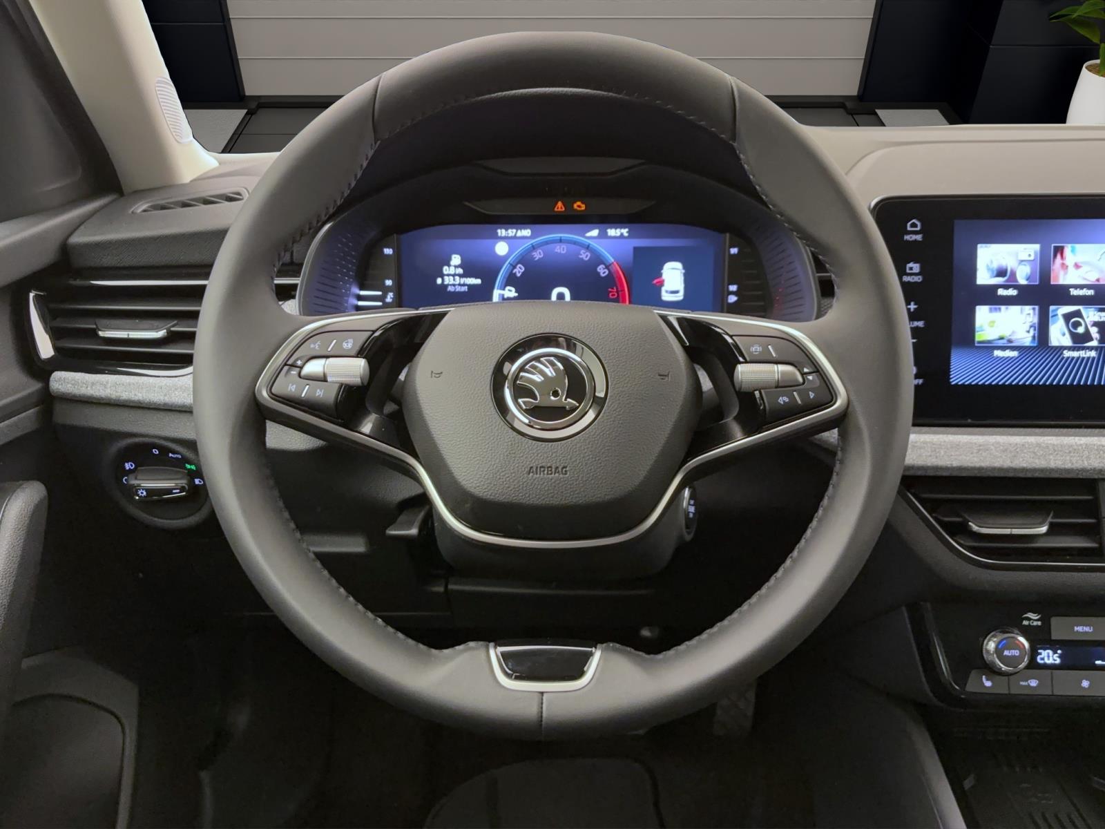 Skoda Kamiq DRIVENAVI AHK SHZ PDC V+H KAM