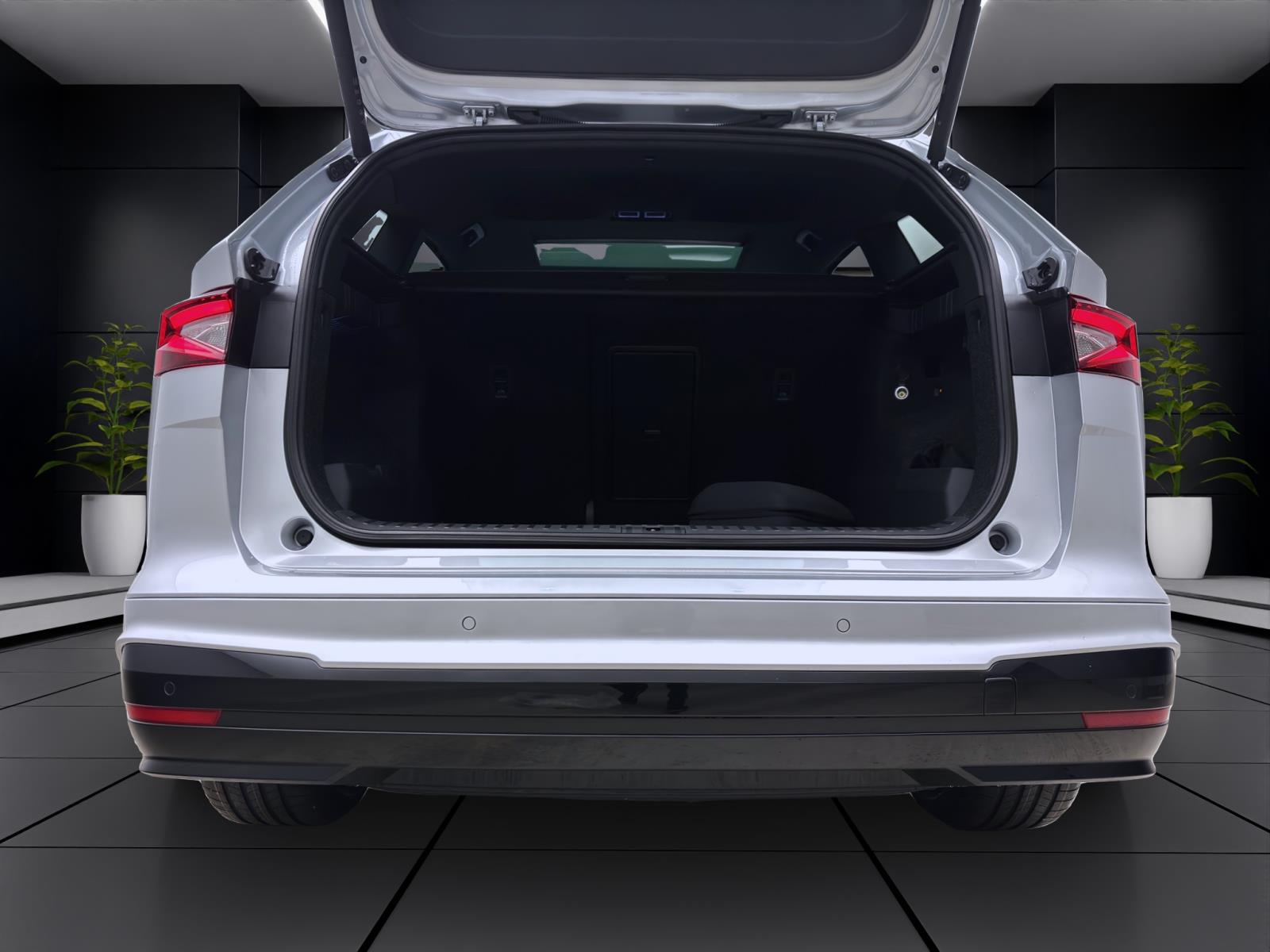 Skoda ENYAQ iV 85 SPORTLINE MAXX AHK PANO 21 HEAD-UP WÄRMEP. CANTON