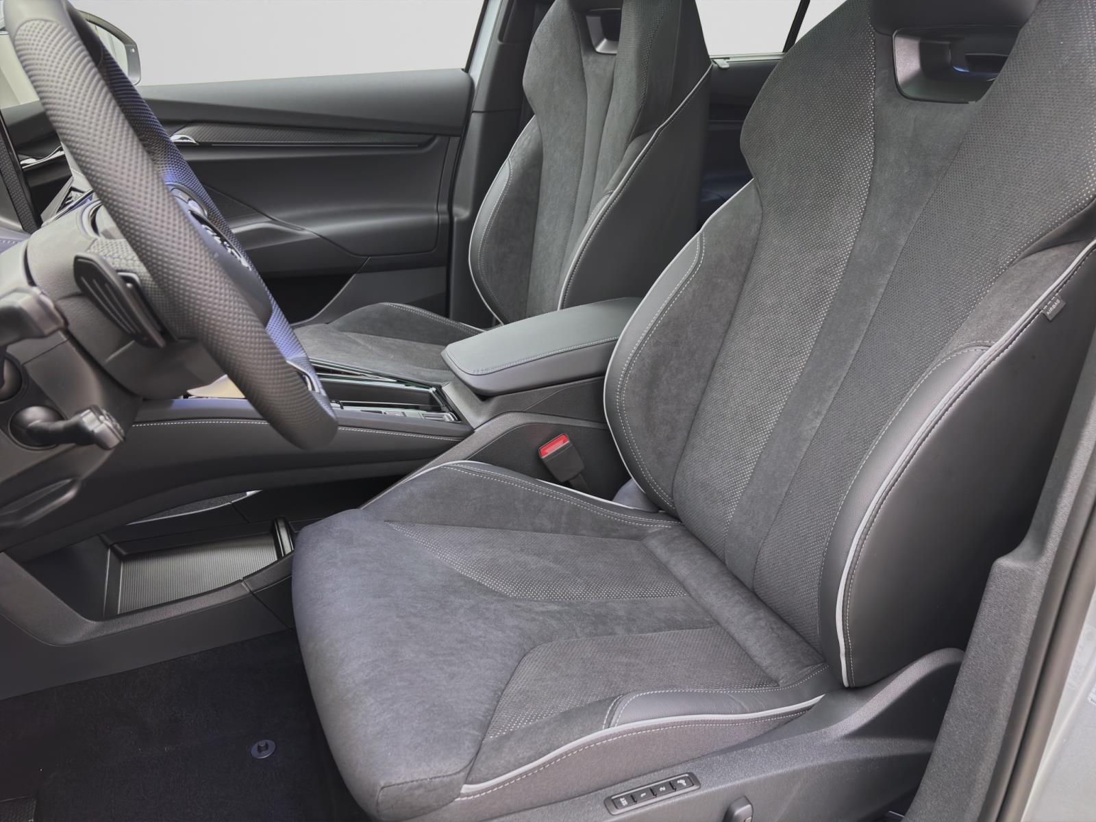 Skoda ENYAQ iV 85 SPORTLINE MAXX AHK PANO 21 HEAD-UP WÄRMEP. CANTON