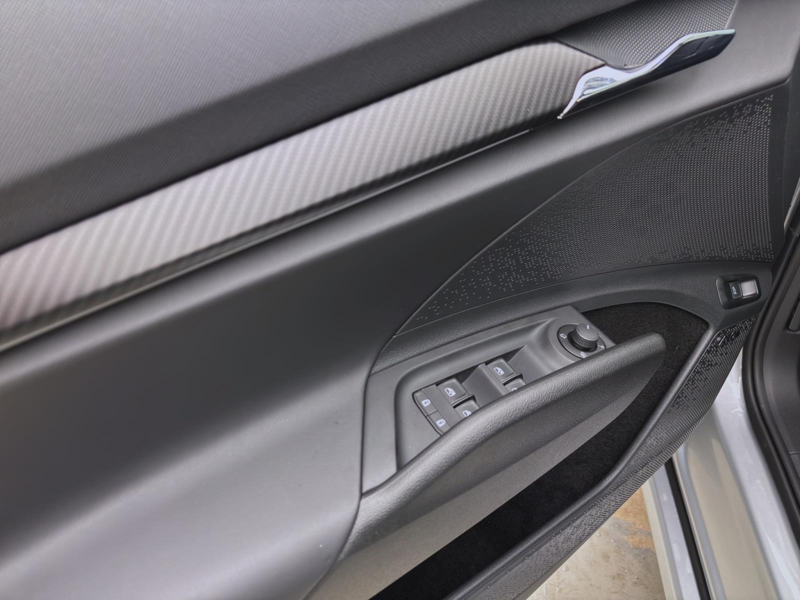 Skoda ENYAQ iV 85 SPORTLINE MAXX AHK PANO 21 HEAD-UP WÄRMEP. CANTON
