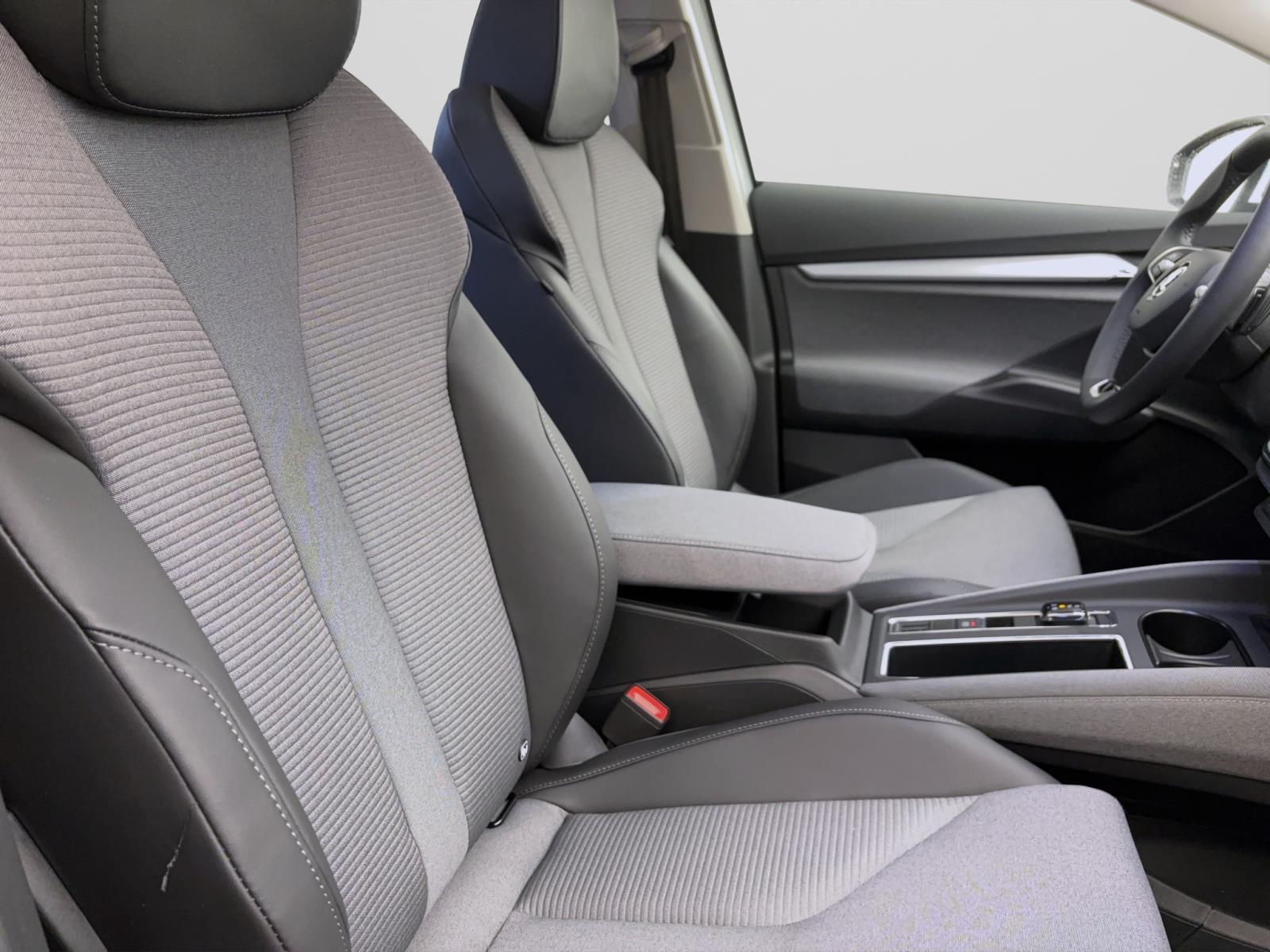 Skoda ENYAQ iV COUPE 85 PLUS AHK PANO 20 NAV ACC KAM WÄRMEP. MATRIX