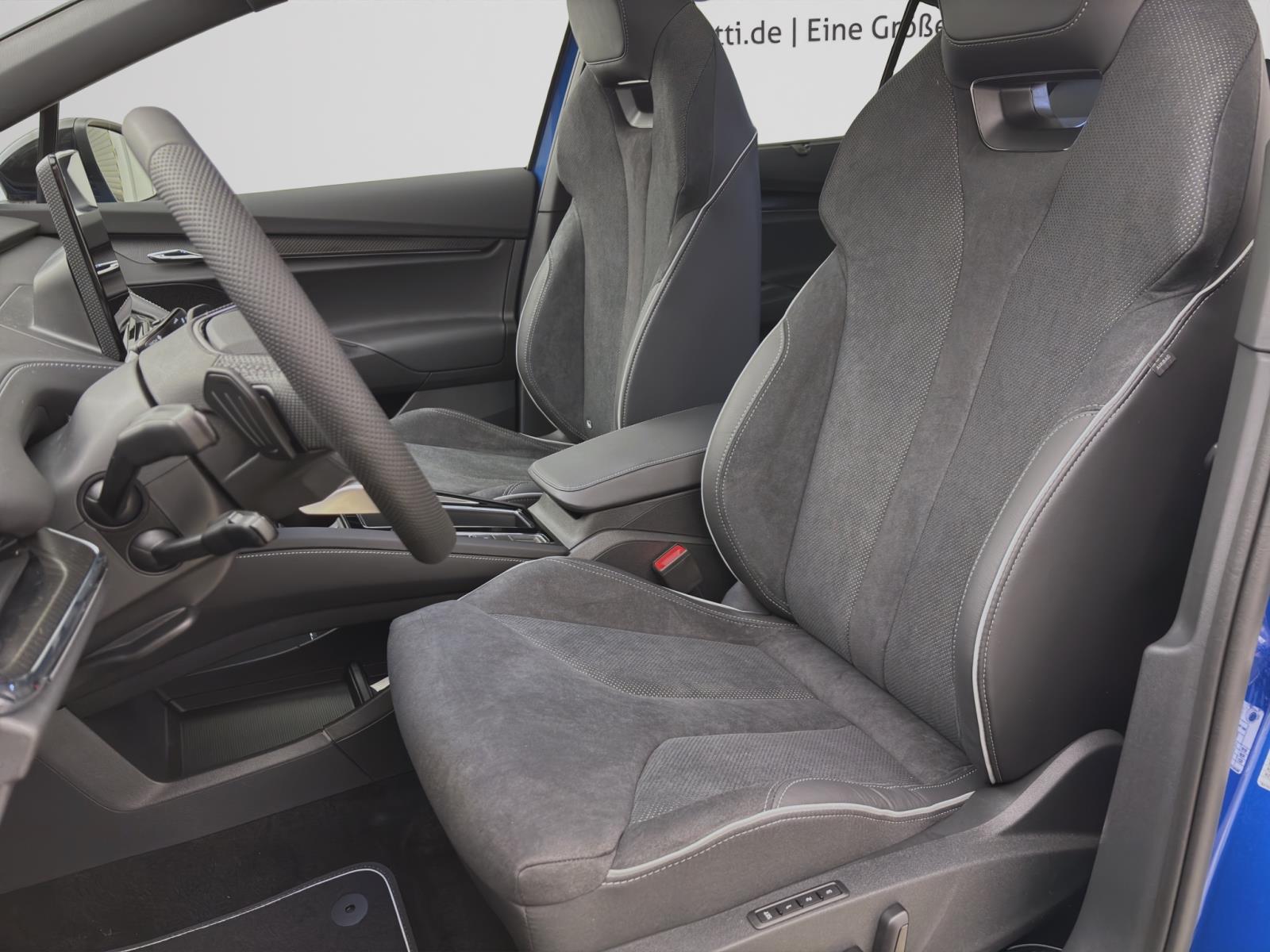 Skoda ENYAQ iV COUPE 85 SPORTLINE AHK PANO 21 ACC NAV KAM MATRIX WÄRMEP.