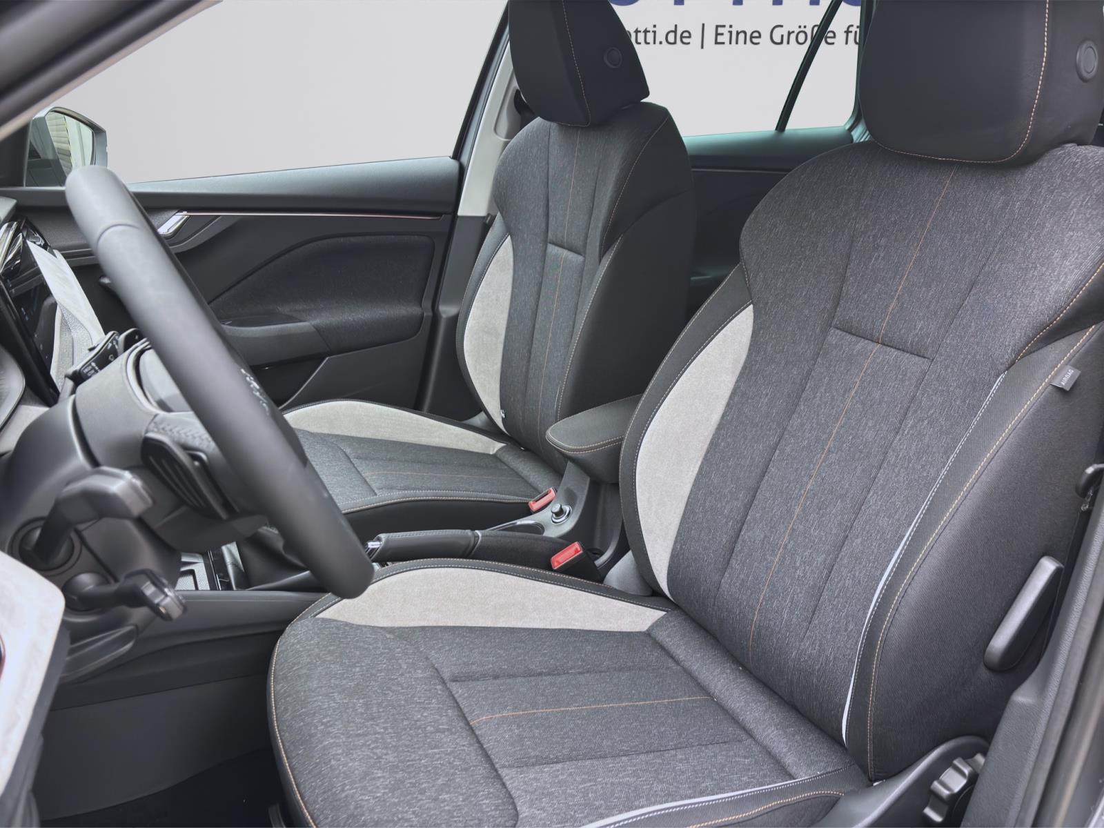 Skoda Kamiq DRIVE DSG AHK NAV 18 KAM MATRIX ASSISTENZ+ SPORT-P.