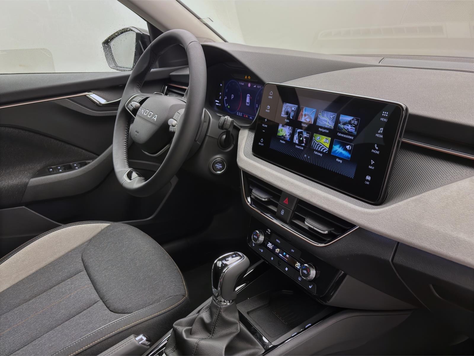 Skoda Kamiq DRIVE DSG AHK NAV 18 KAM MATRIX ASSISTENZ+ SPORT-P.