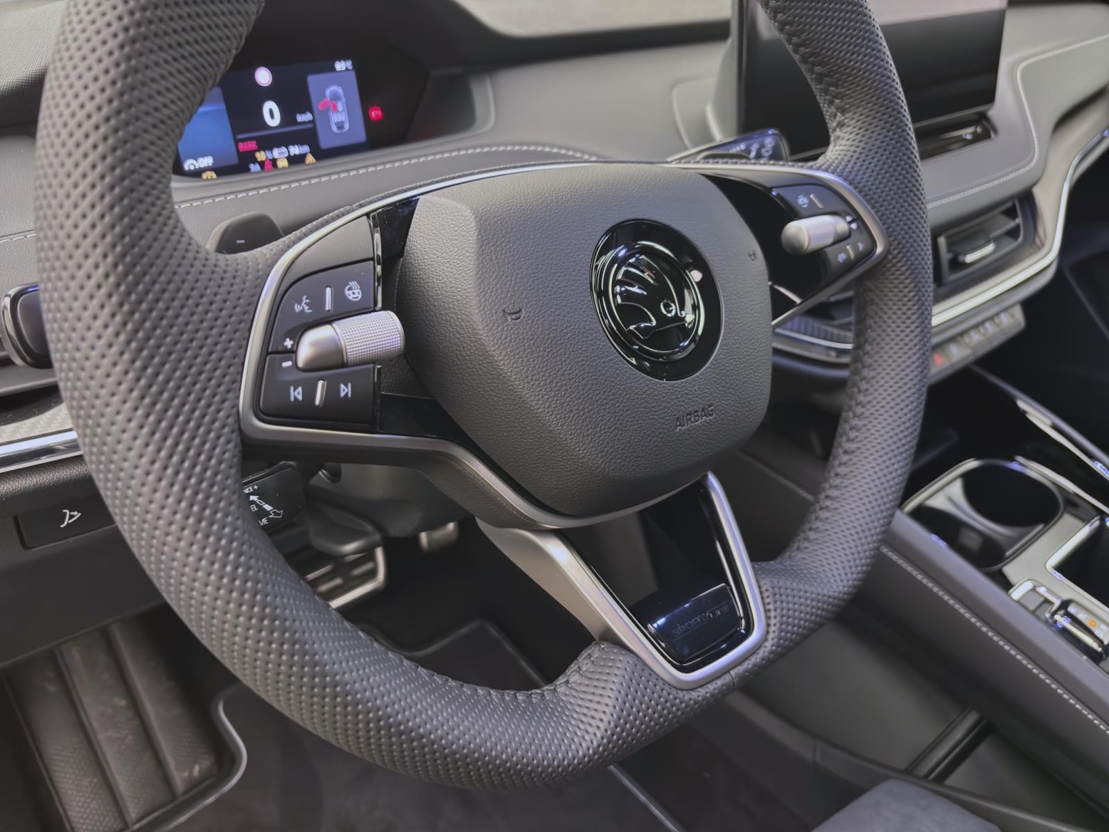 Skoda ENYAQ iV 85X SPORTLINE 4X4 AHK ACC 21 KAM WÄREMEP. MATRIX