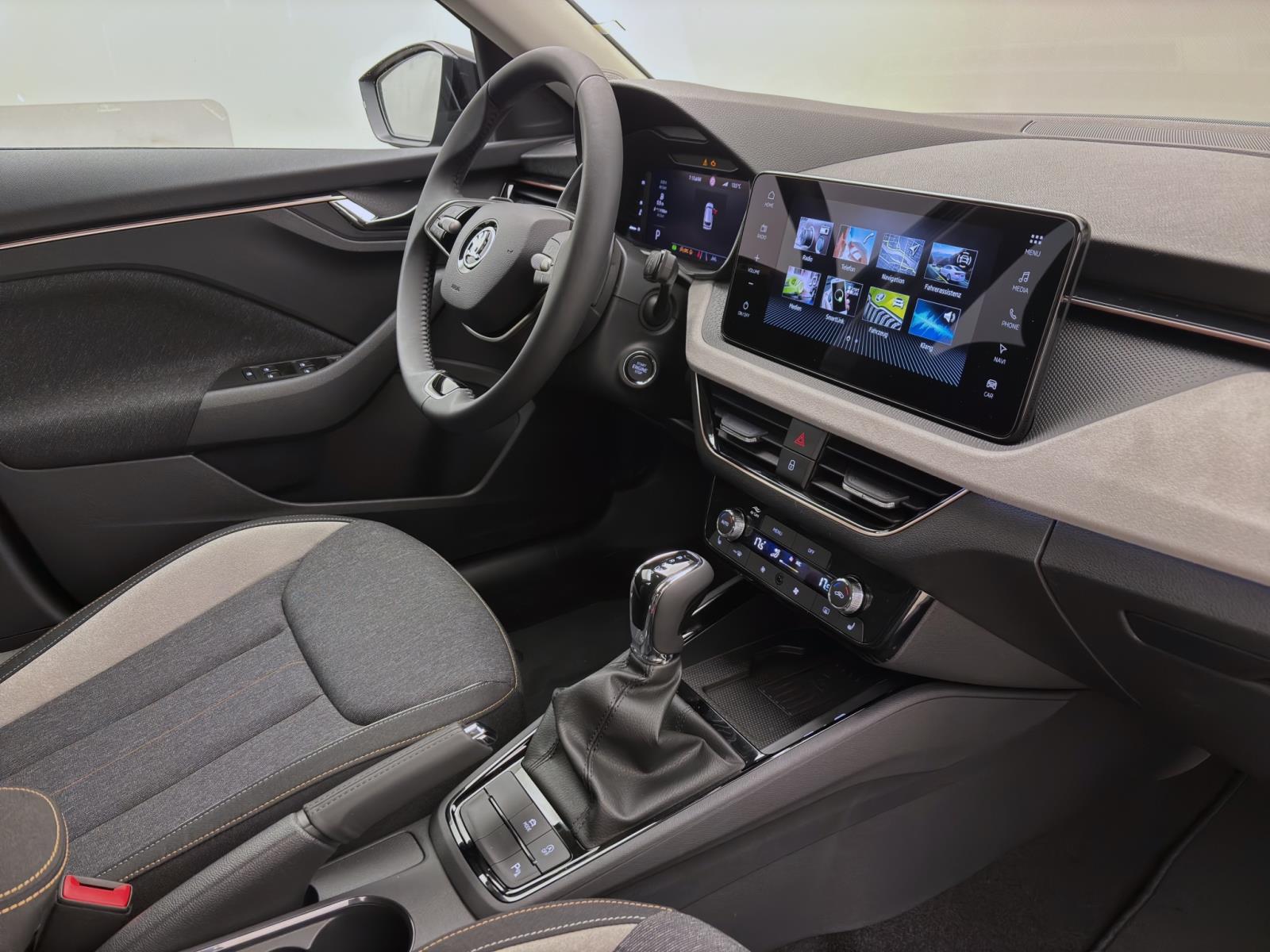 Skoda Kamiq DRIVE DSG AHK NAV KAM 17 MATRIX
