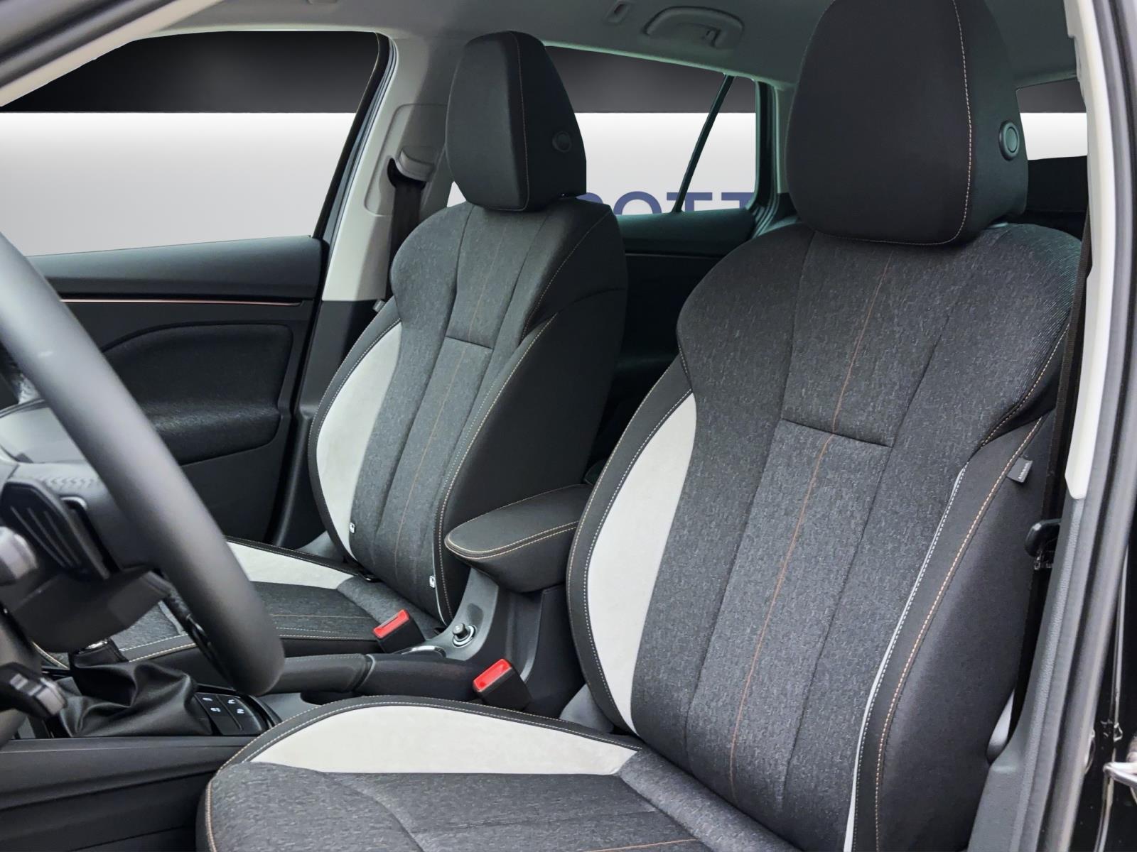 Skoda Scala DRIVEDSG AHK 18 NAV KAM WSS-HEIZUNG ASISSTENZ+ BLACK-PAKET