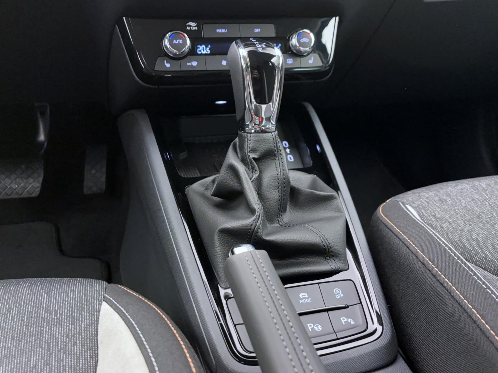 Skoda Scala DRIVEDSG AHK 18 NAV KAM WSS-HEIZUNG ASISSTENZ+ BLACK-PAKET