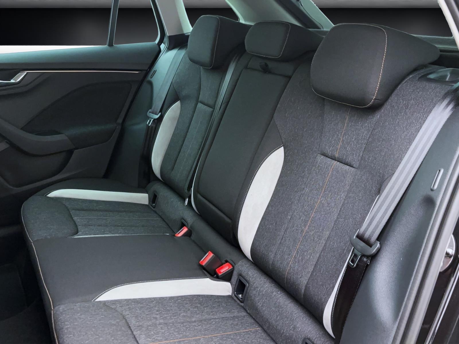 Skoda Scala DRIVEDSG AHK 18 NAV KAM WSS-HEIZUNG ASISSTENZ+ BLACK-PAKET