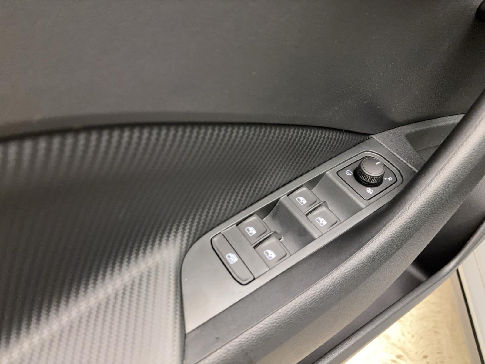 Skoda Scala MONTE CARLO DSG AHK NAV PANO 18 KAM MATRIX WINTER+