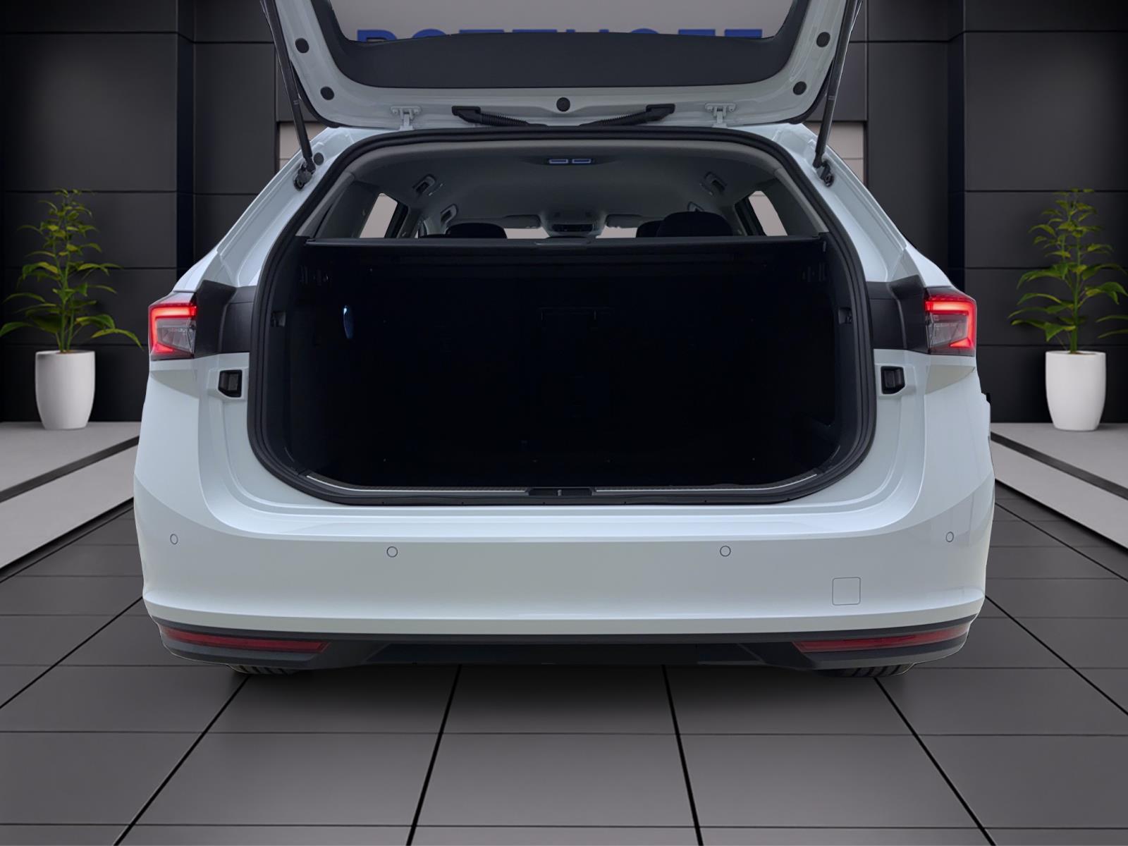 Skoda Superb COMBI SELECTION AHK KAM ACC SMARTL. ASSISTENZ-P. WINTER-P.