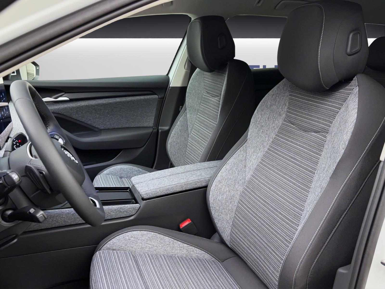 Skoda Superb COMBI SELECTION AHK KAM ACC SMARTL. ASSISTENZ-P. WINTER-P.