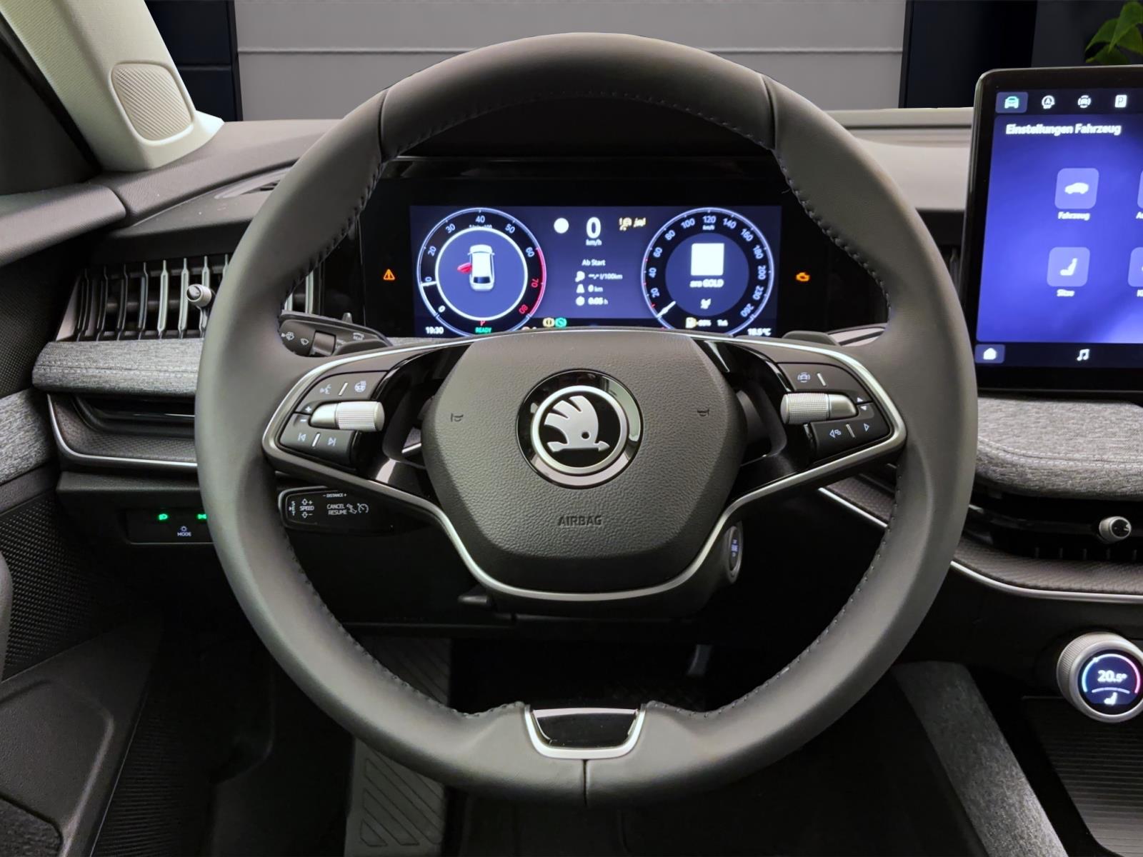 Skoda Superb COMBI SELECTION AHK KAM ACC SMARTL. ASSISTENZ-P. WINTER-P.