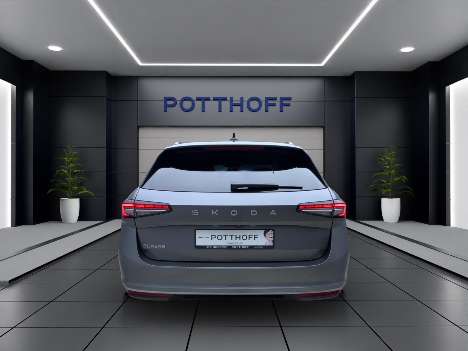 Skoda Superb COMBI L&K AHK NAV DCC KAM MATRIX CANTON