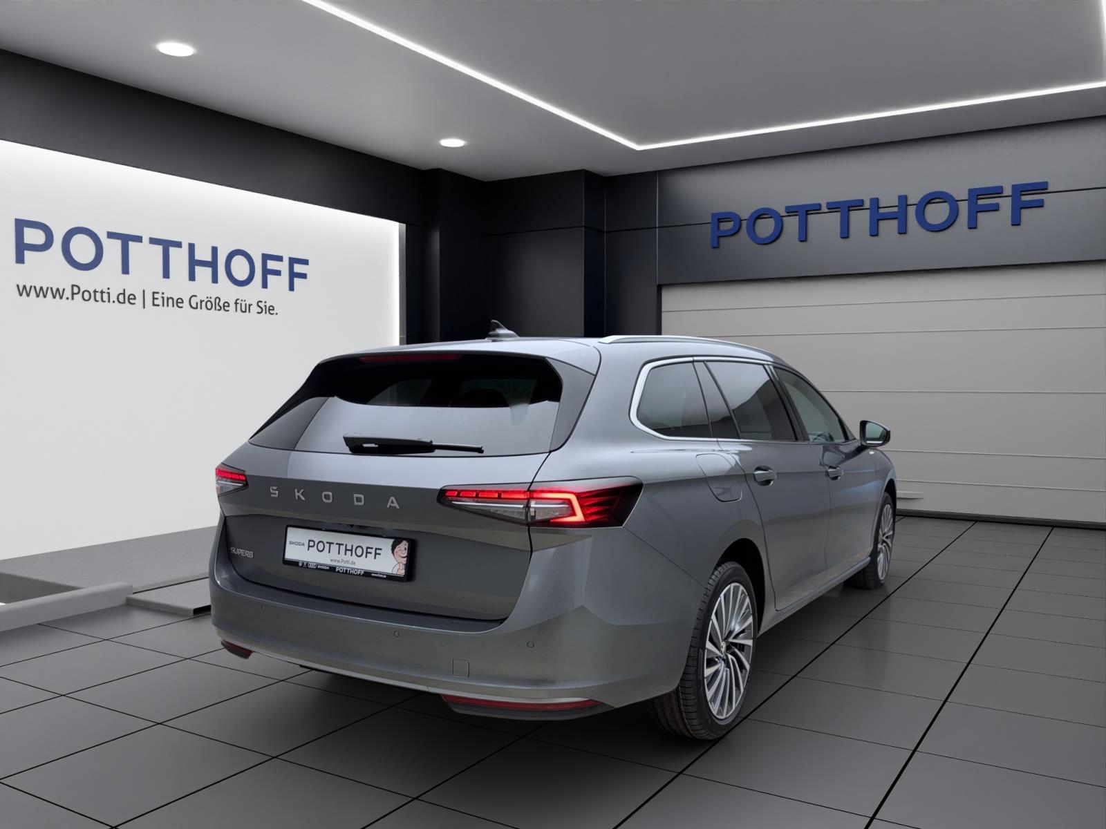 Skoda Superb COMBI L&K AHK NAV DCC KAM MATRIX CANTON