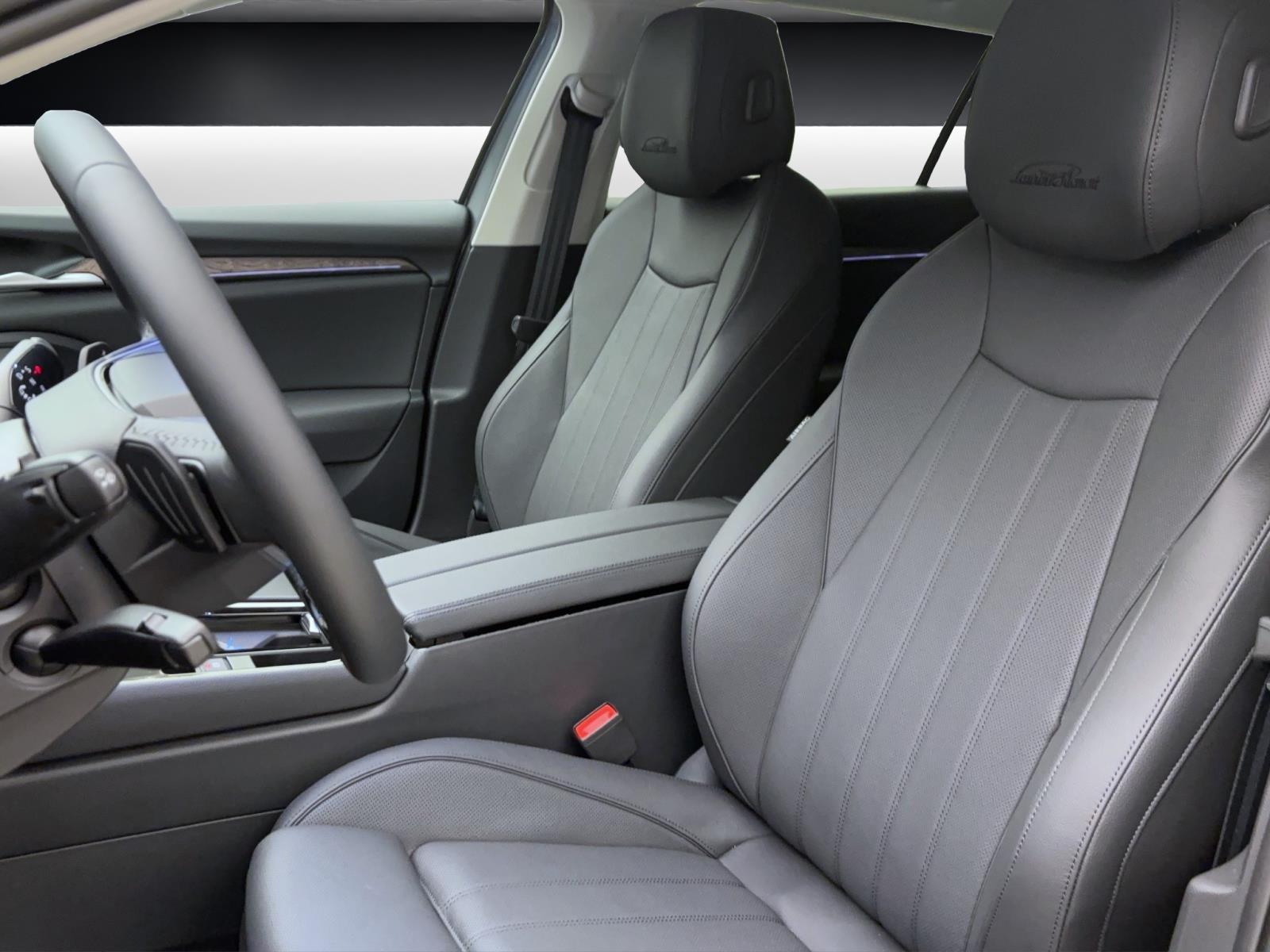 Skoda Superb COMBI L&K AHK NAV DCC KAM MATRIX CANTON