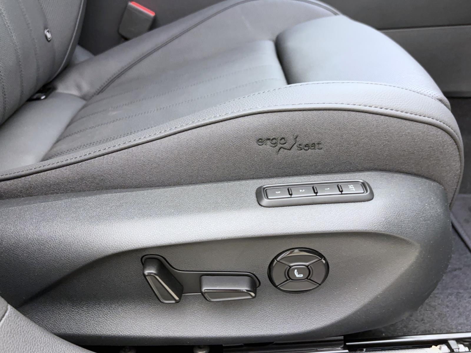 Skoda Superb COMBI L&K AHK NAV DCC KAM MATRIX CANTON