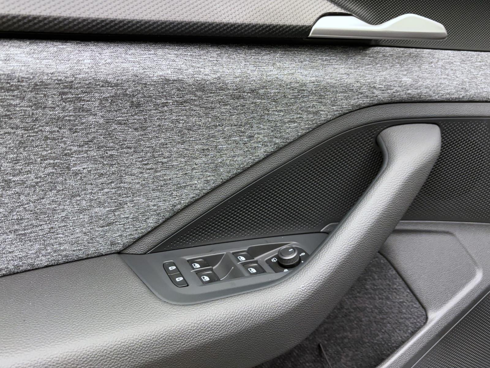 Skoda Superb COMBI SELECTION AHK NAVI KAM SPURW. ASSISTENZ-P. WINTER-P.