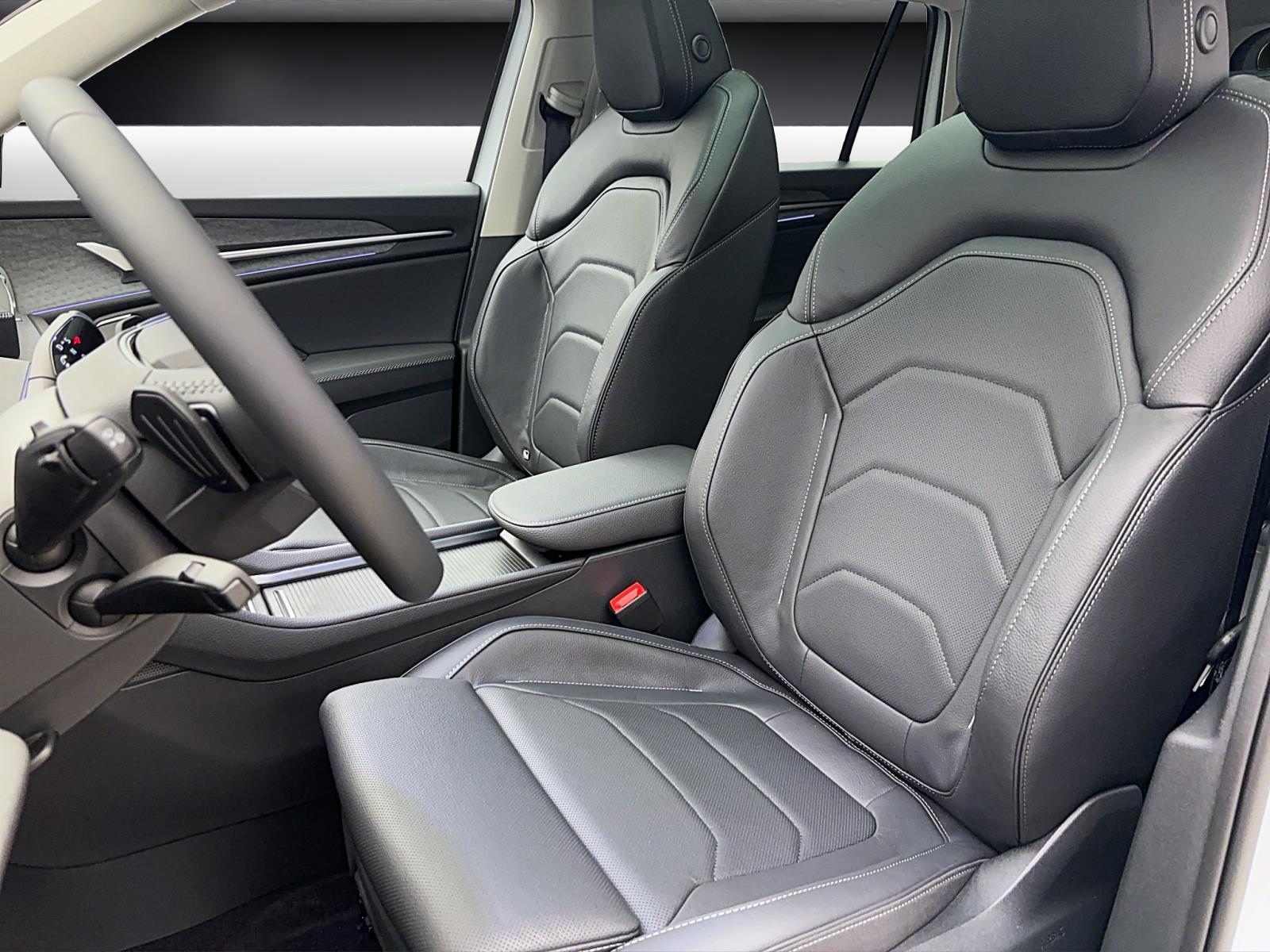 Skoda Kodiaq SELECTION 4X4 AHK STANDH. PANO 20 NAV ASSISTENZ, LICH & INFOT.+
