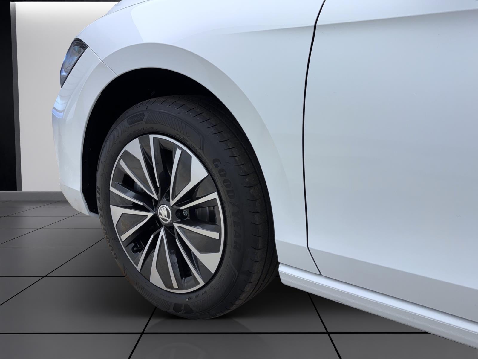 Skoda Superb COMBI SELECTION 4X4 AHK NAV SHZ DIG-COCKPIT+ MASSAGE WINTER-P.