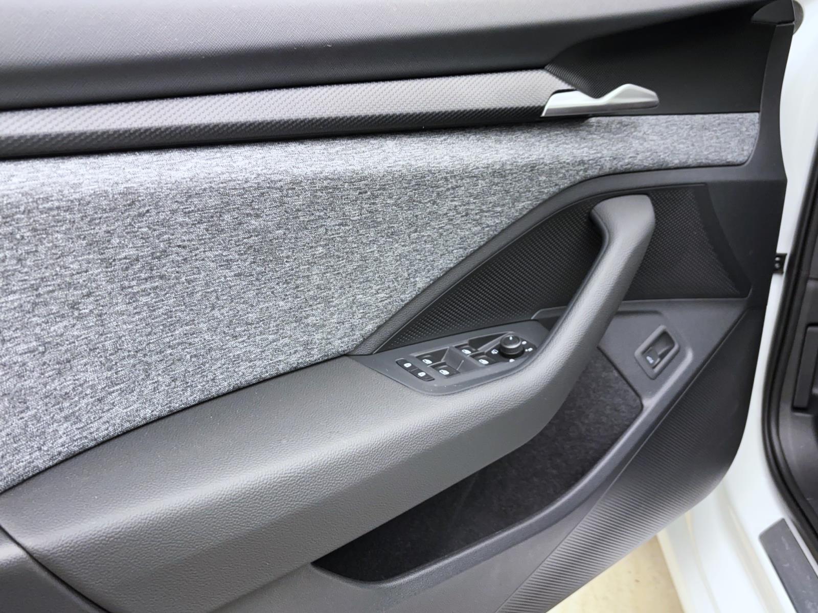 Skoda Superb COMBI SELECTION 4X4 AHK NAV SHZ DIG-COCKPIT+ MASSAGE WINTER-P.