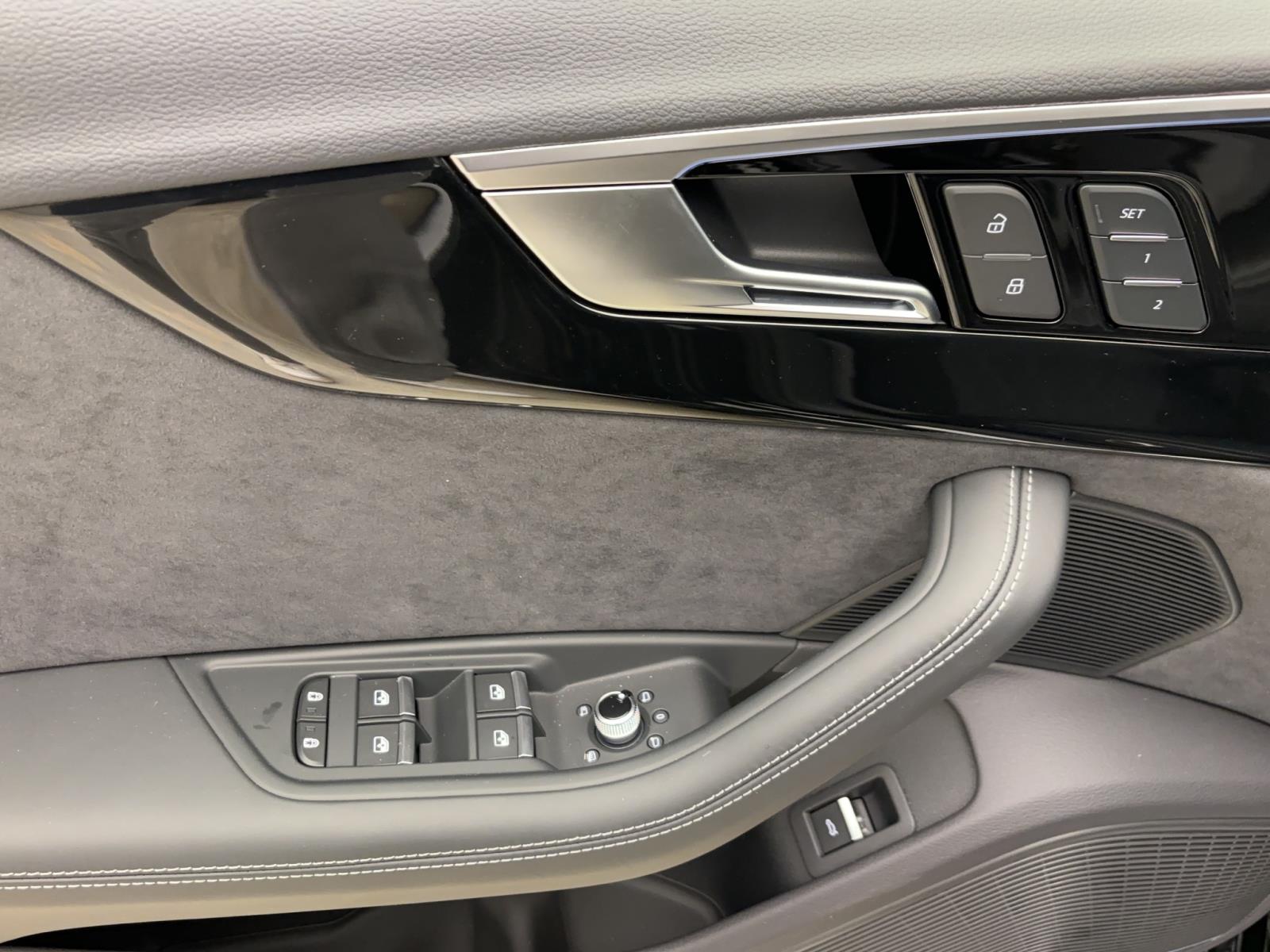 Audi RS4 Avant 331(450) kW(PS) tiptronic