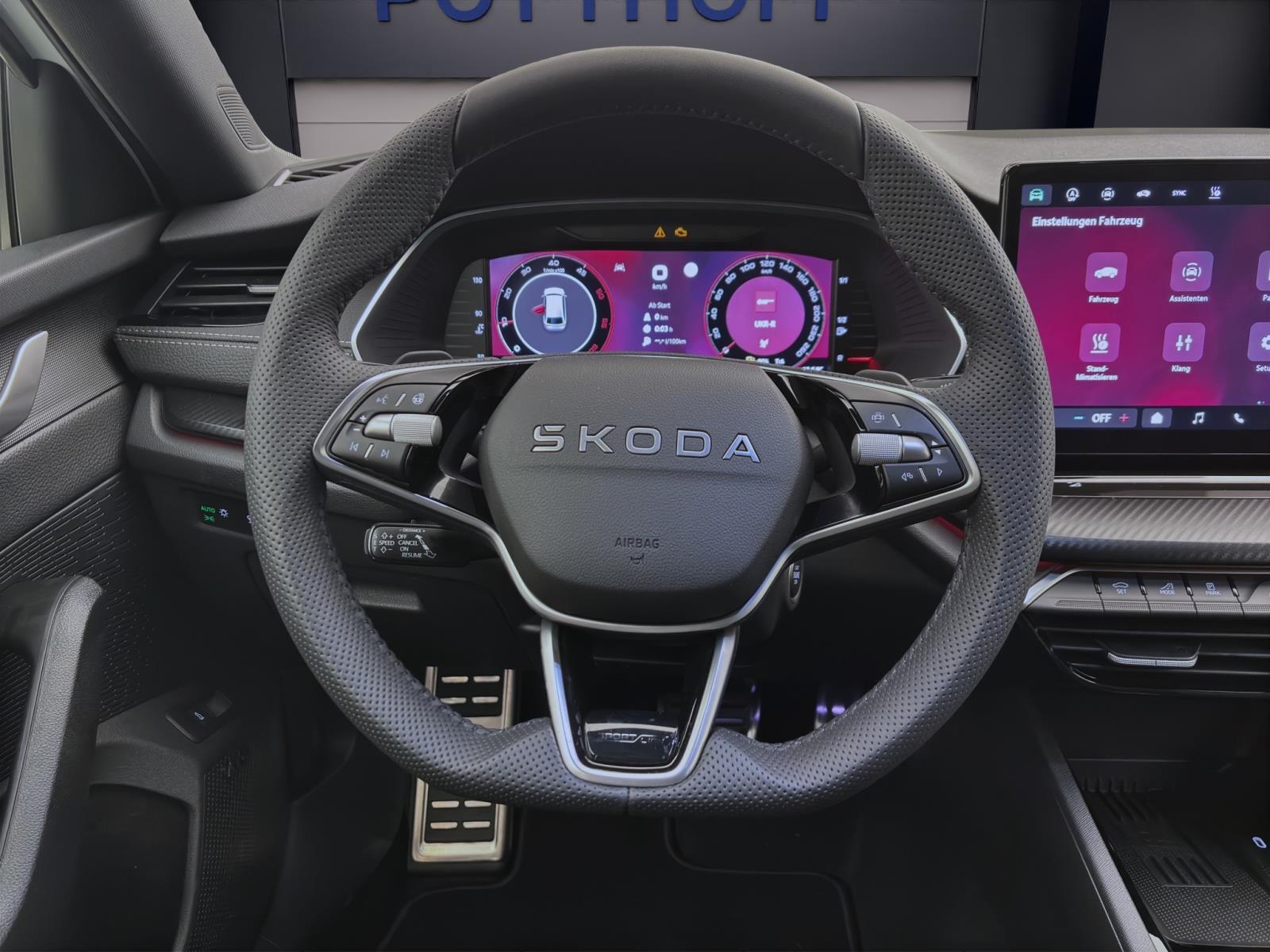 Skoda Octavia COMBI SPORTLINE DSG AHK STANDH pACC DCC HEAD-UP CANTON