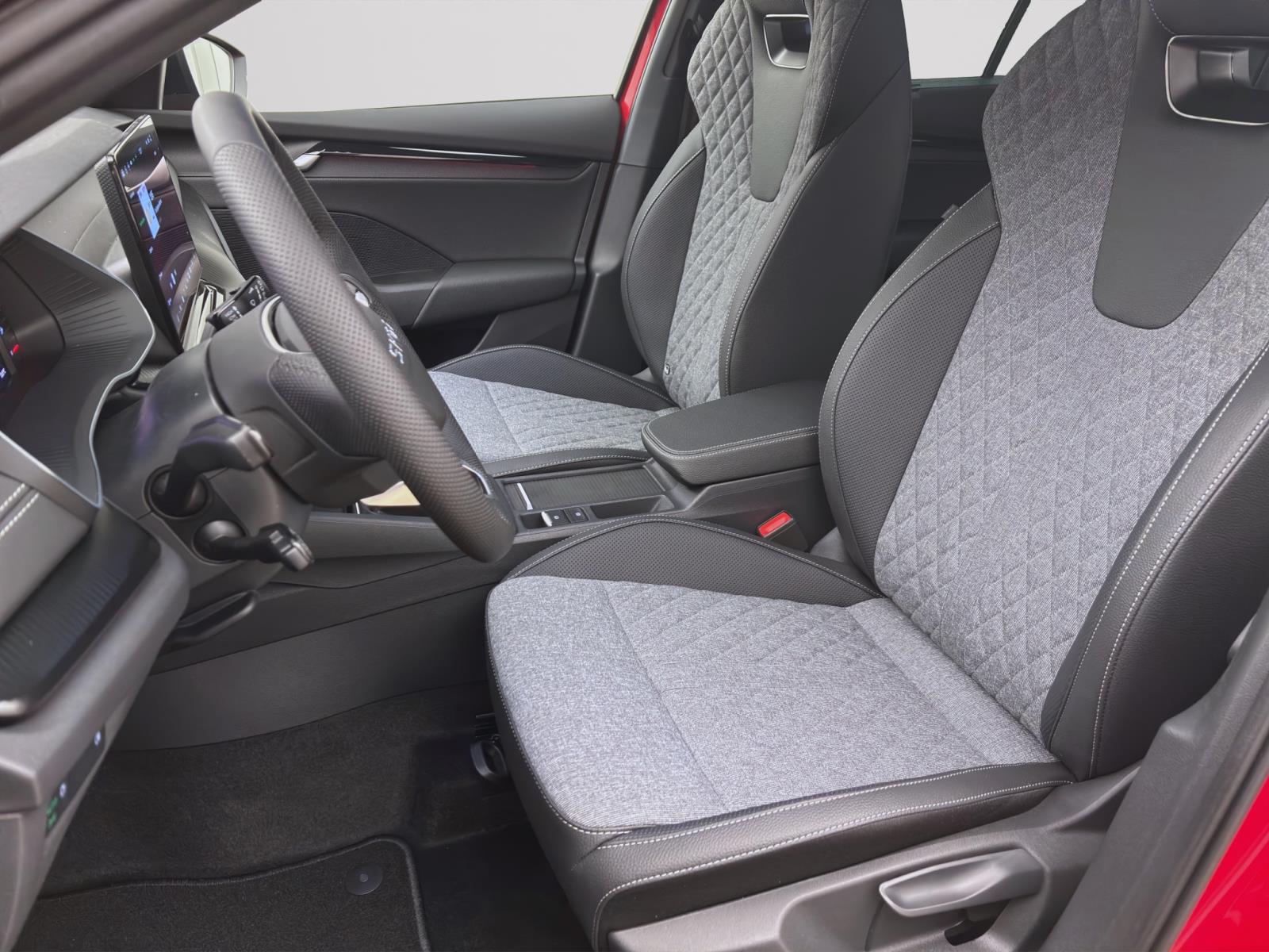 Skoda Octavia COMBI SPORTLINE NAV+ ACC KAM CANTON WINTER & KOMFORT-P.