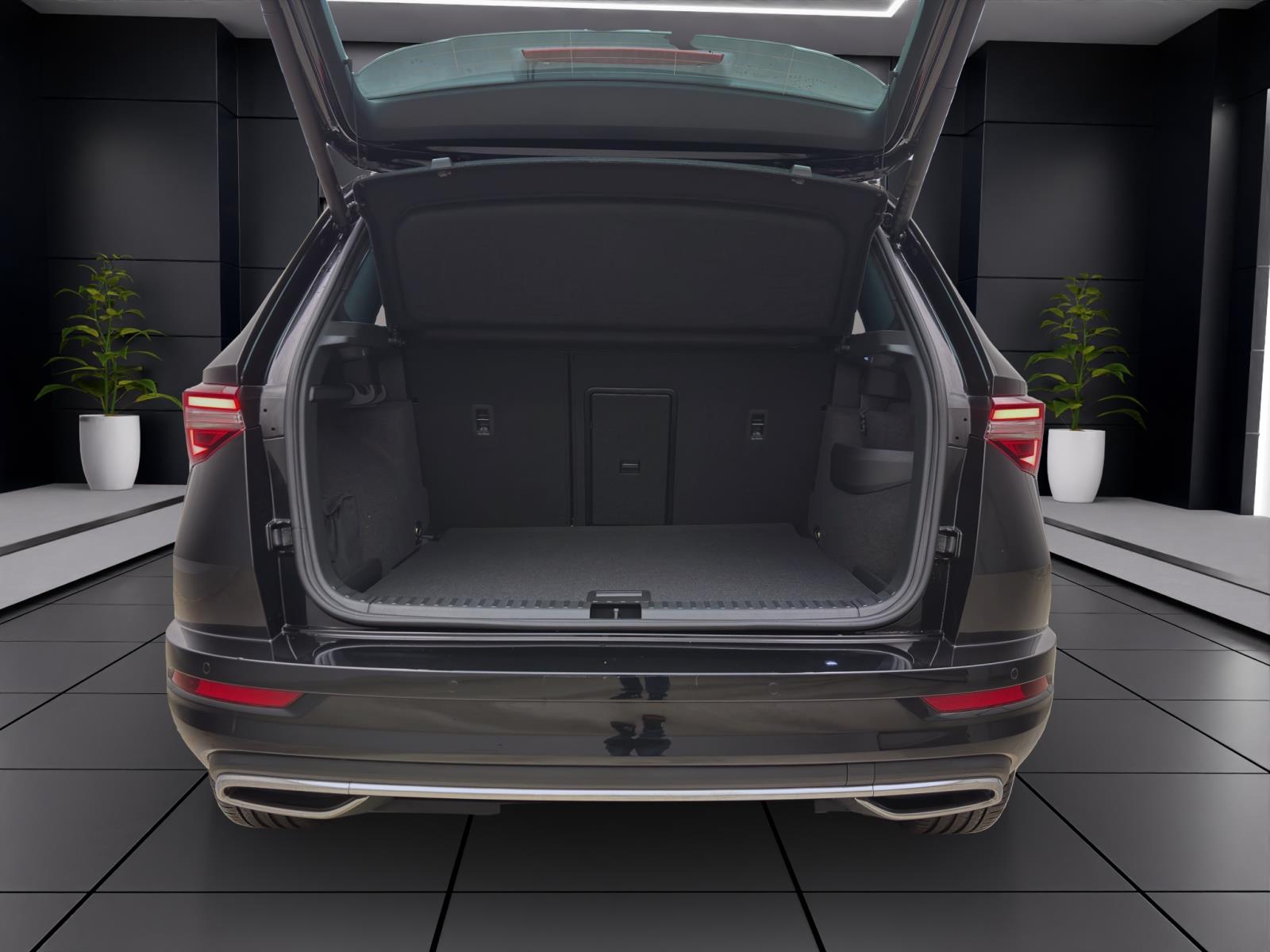 Skoda Karoq SPORTLINE 4X4 AHK PANO NAV KAM DCC 18 ASSISTENZ-P.