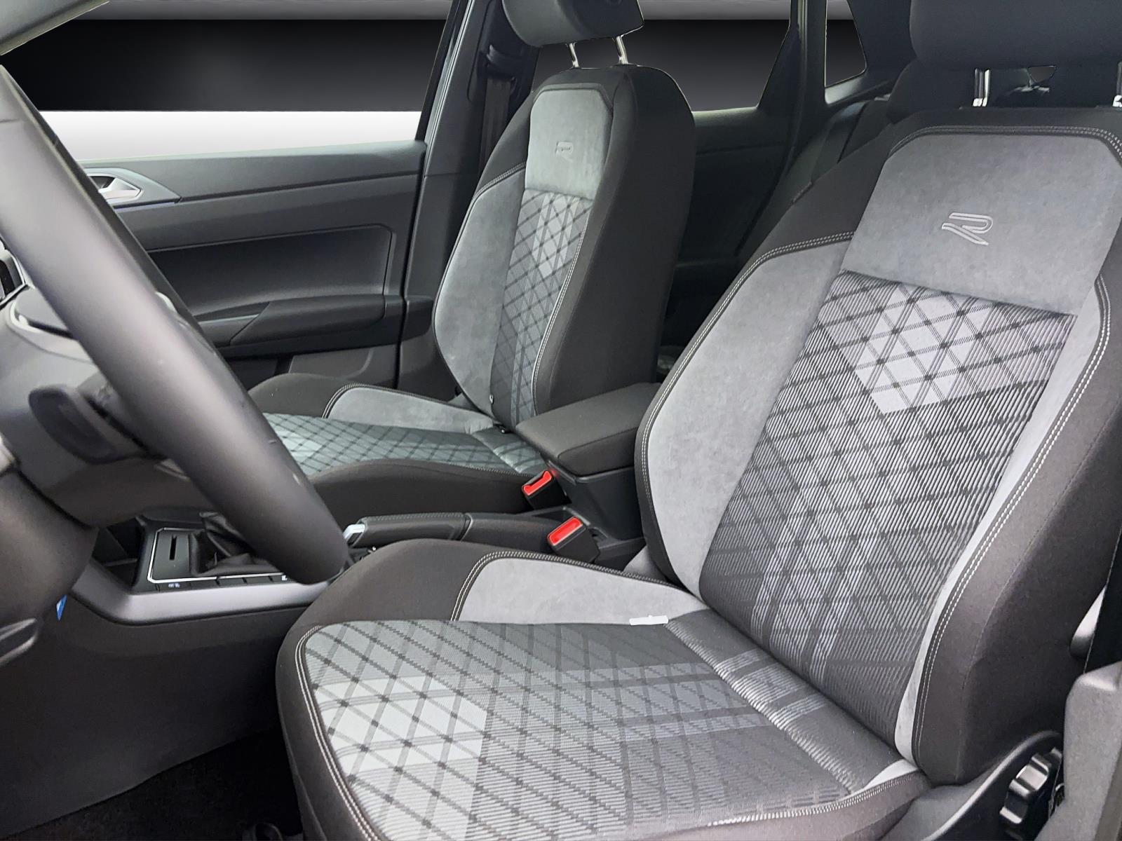 Volkswagen Polo R-Line 1.0 TSI DSG