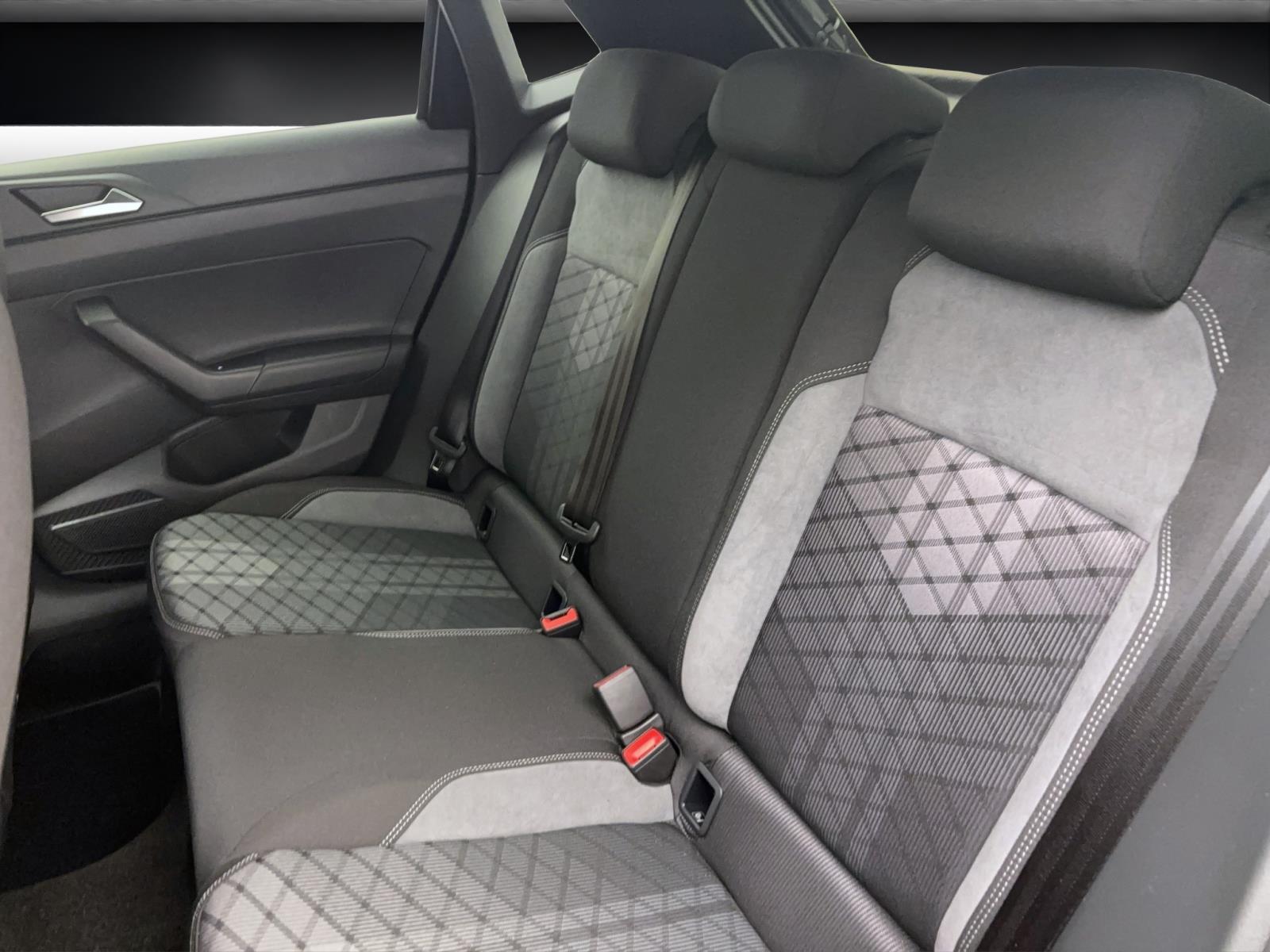 Volkswagen Polo R-Line 1.0 TSI DSG
