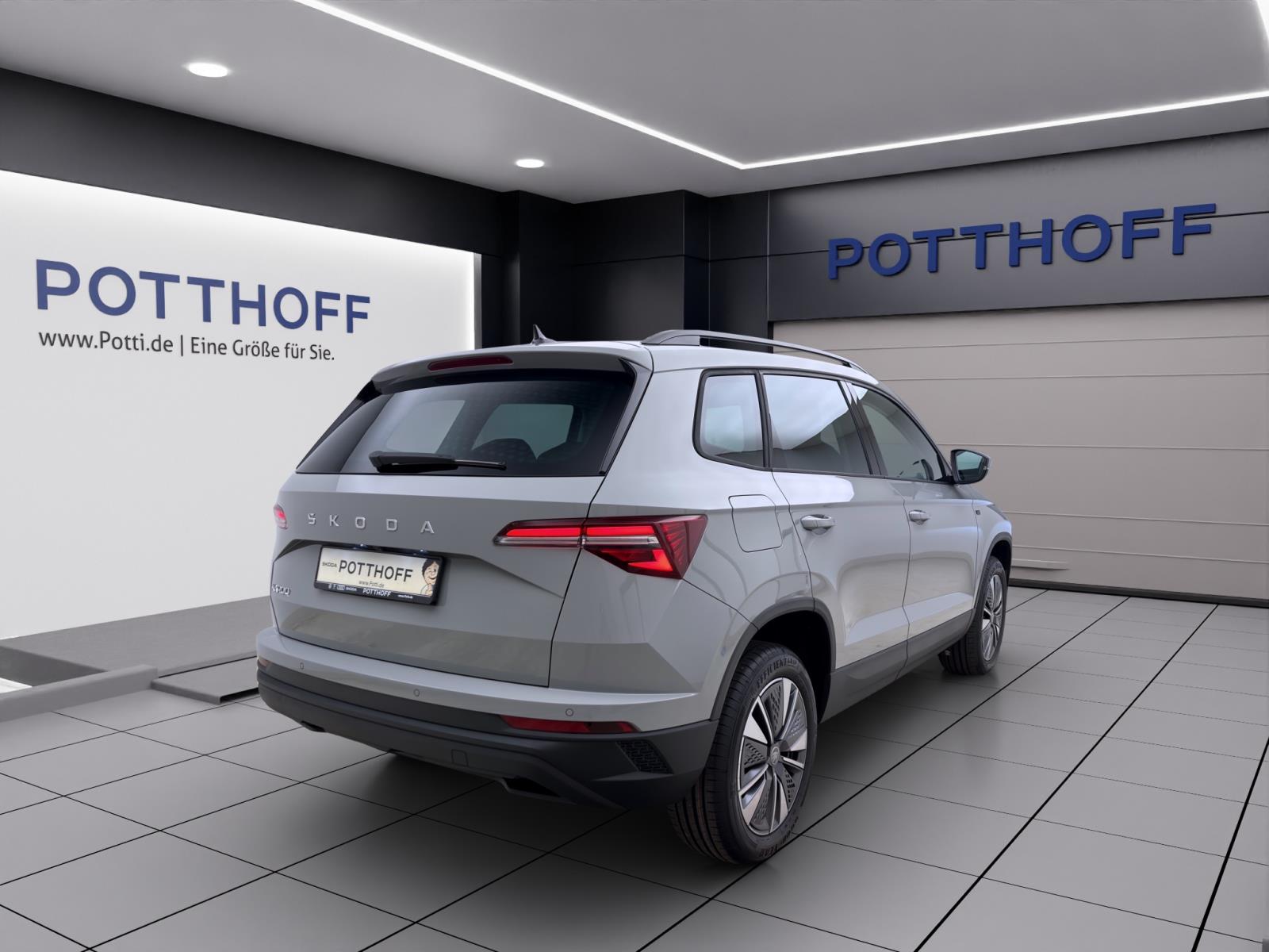 Skoda Karoq TOUR DSG AHK NAV KAM MATRIX WINTER+