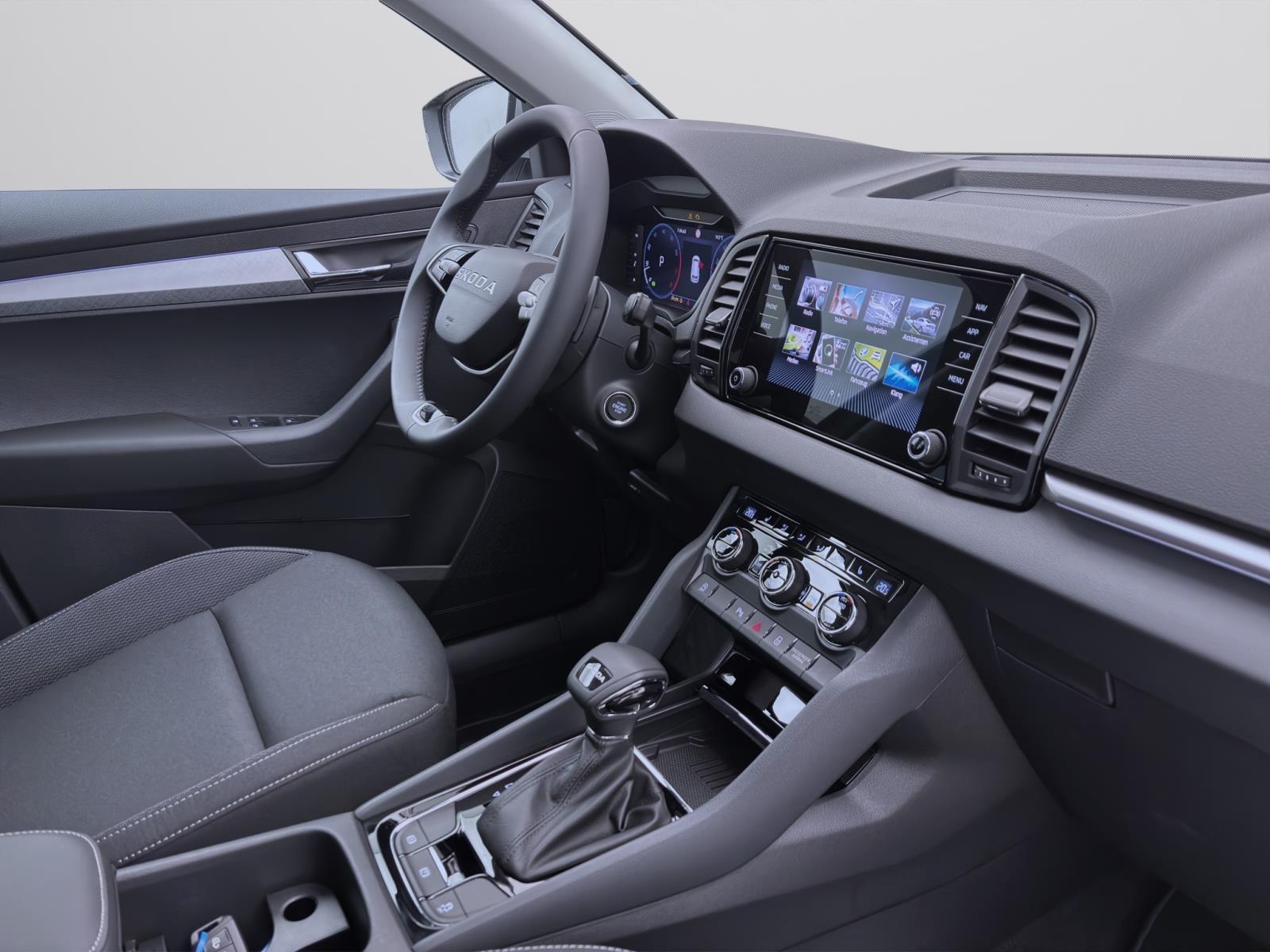 Skoda Karoq TOUR DSG AHK NAV KAM MATRIX WINTER+