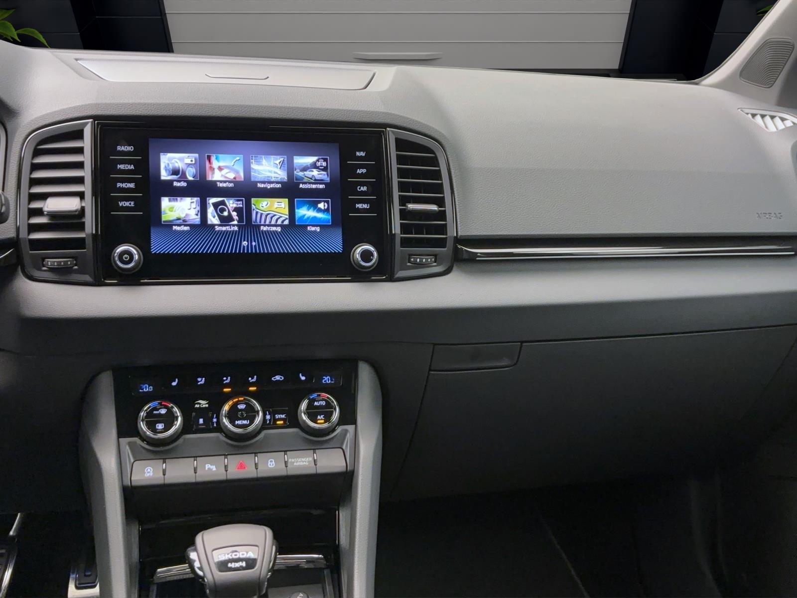 Skoda Karoq SPORTLINE 4X4AHK PANO STANDH NAV KAM ASSISTENZ+