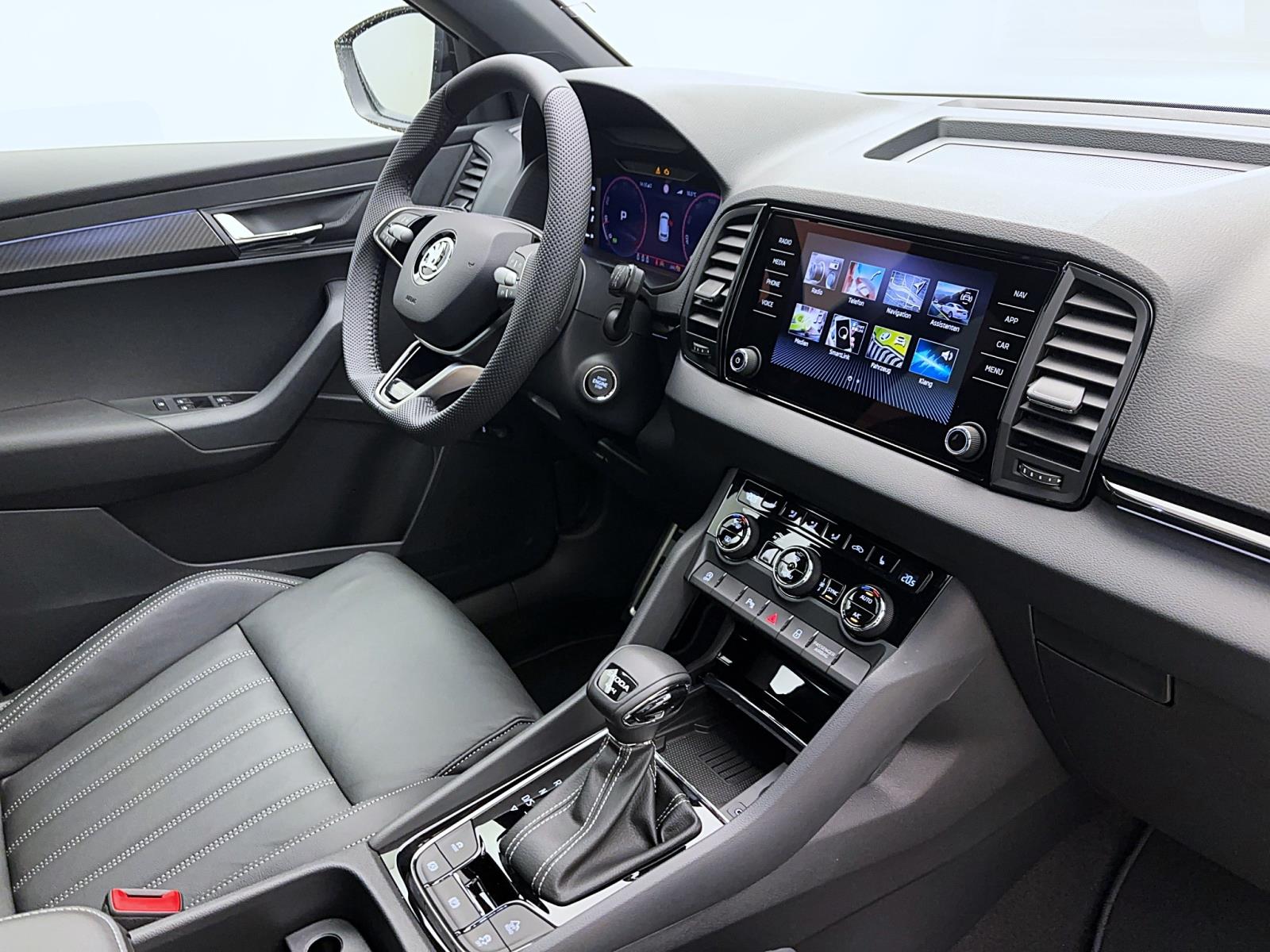 Skoda Karoq SPORTLINE 4X4 DSG SHK PANO STANDH NAV KAM ASSISTENZ+
