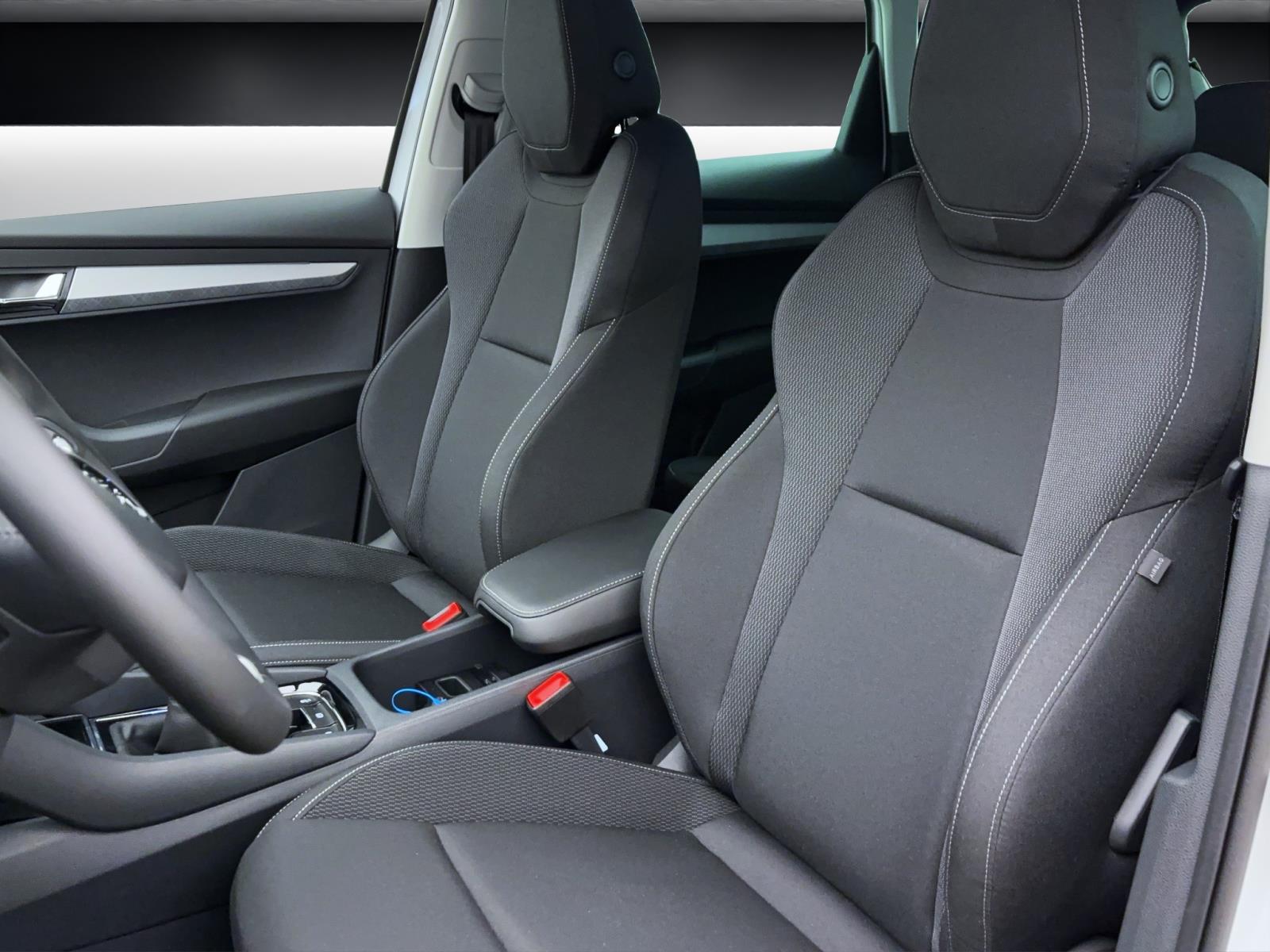 Skoda Karoq DRIVE AHK MATRIX SHZ PDC KAM SMARTL.