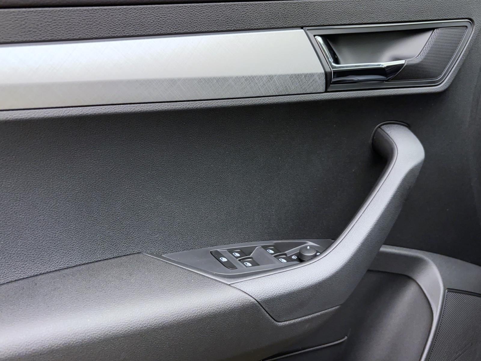 Skoda Karoq DRIVE AHK MATRIX SHZ PDC KAM SMARTL.