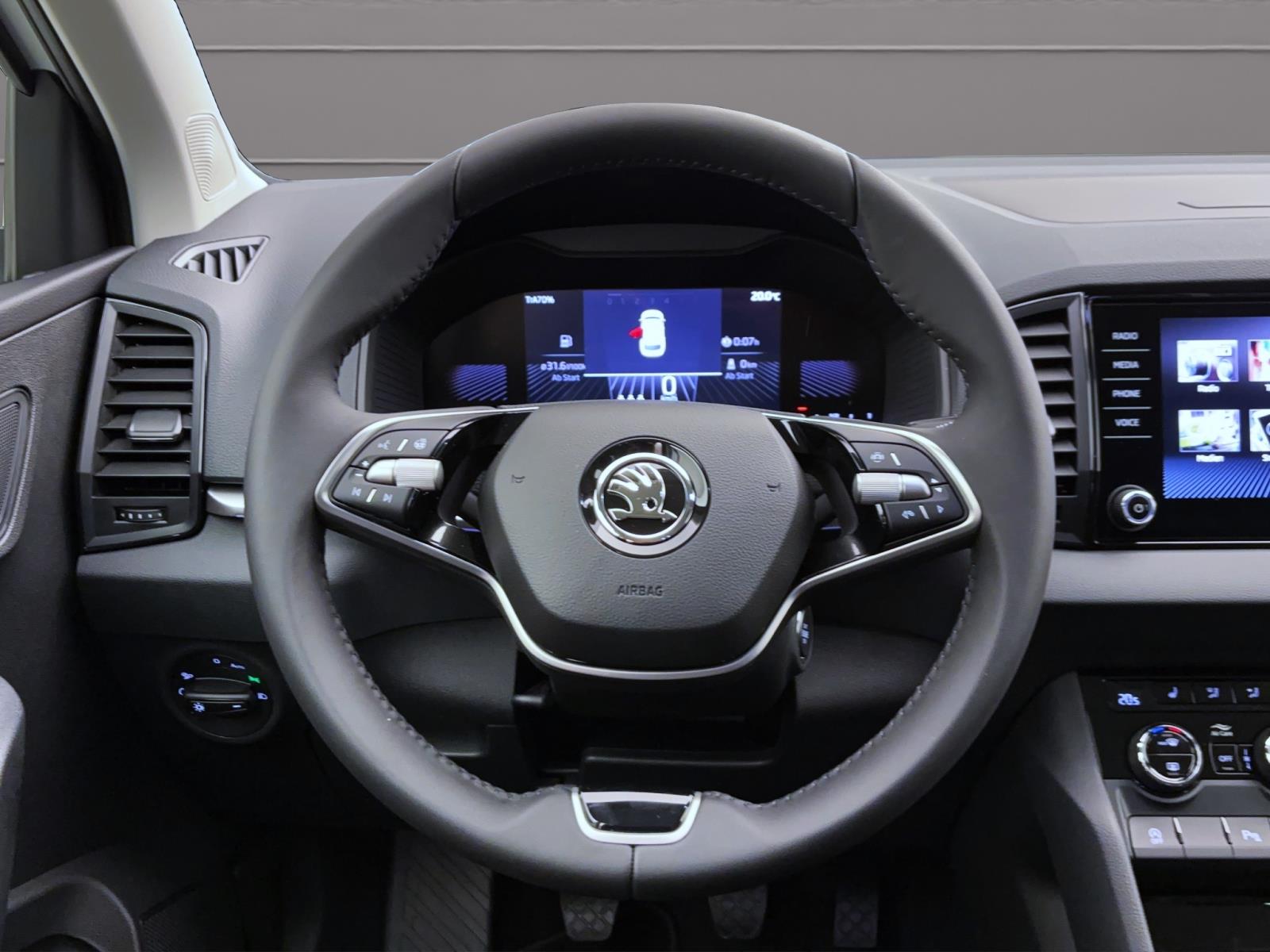 Skoda Karoq DRIVE AHK MATRIX SHZ PDC KAM SMARTL.