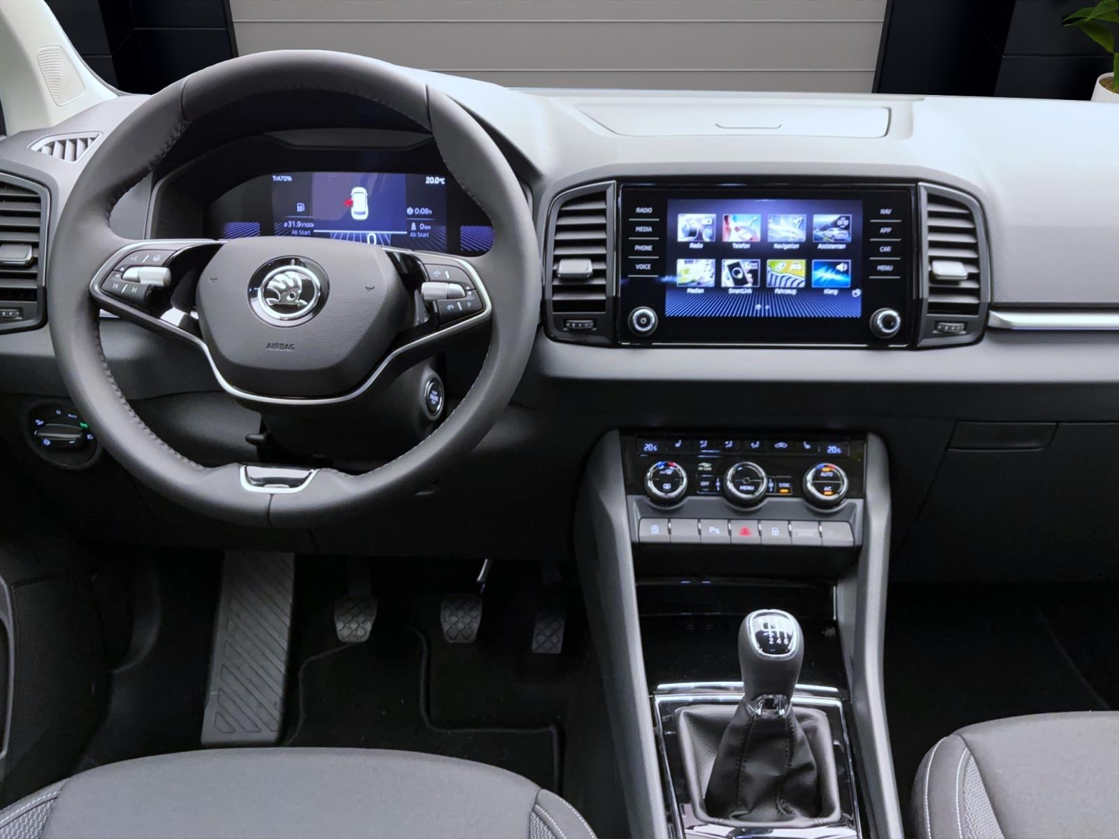 Skoda Karoq DRIVE AHK MATRIX SHZ PDC KAM SMARTL.