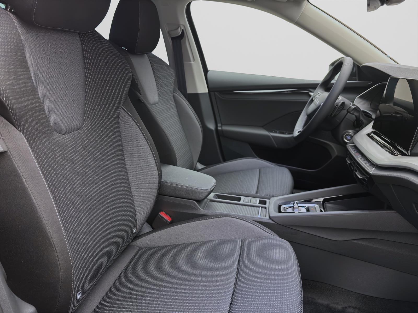 Skoda Octavia COMBI SELECTION DSG AHK NAV WINTER-P. PDC SMARTL.