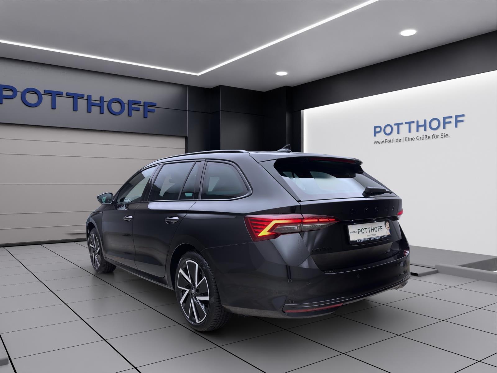 Skoda Octavia COMBI SPORTLINE DSG AHK PANO STANDH DCC pACC HoD MATRIX