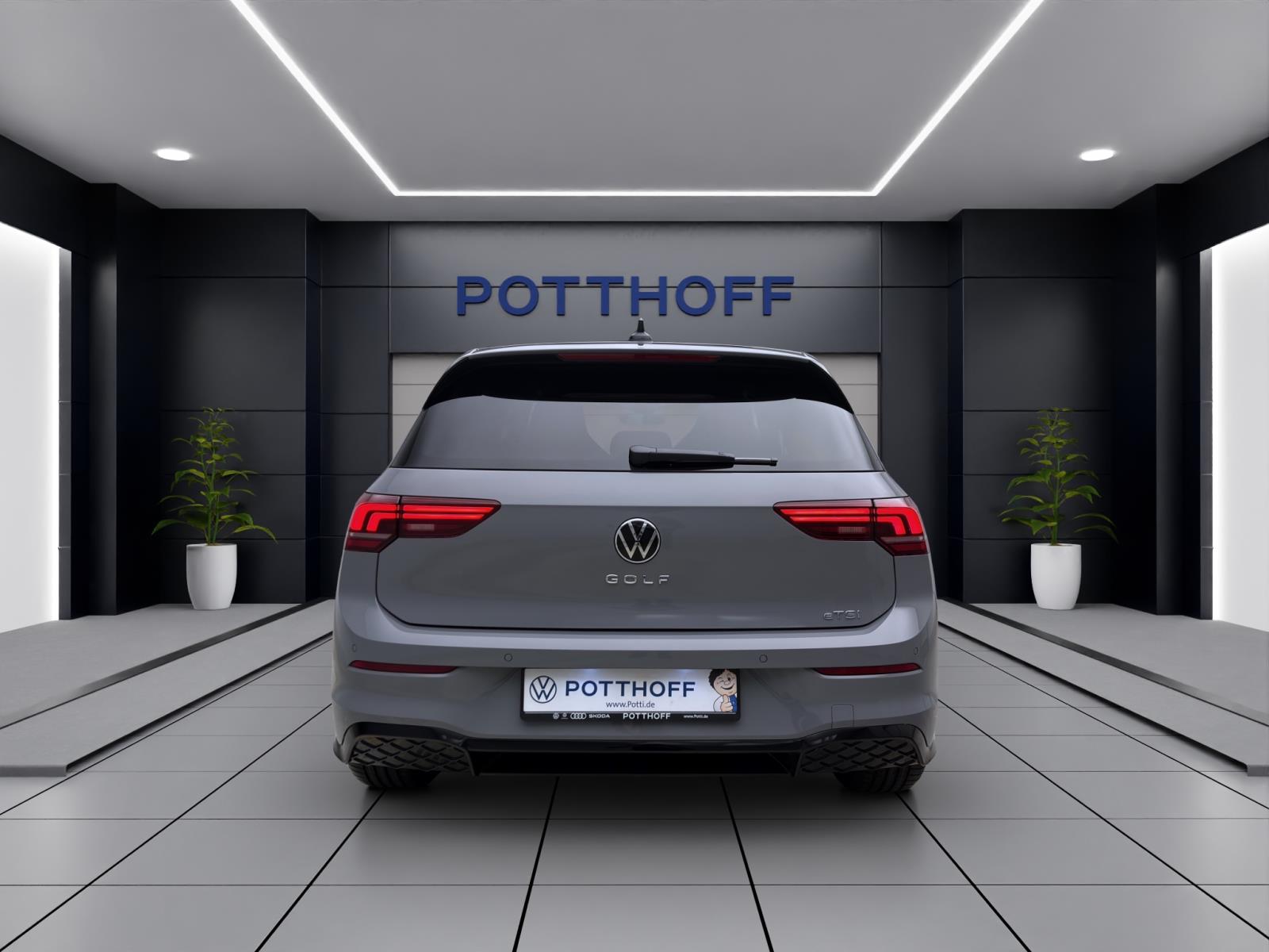 Volkswagen Golf 1.5 eTSI DSG R-LINE NAVI ACC HuD