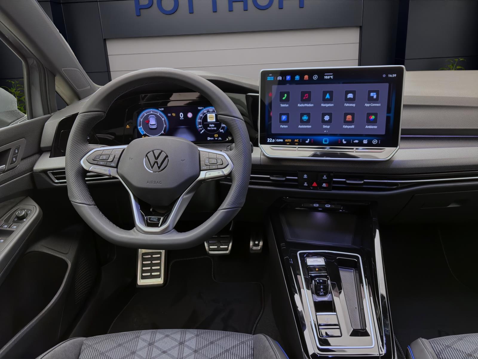 Volkswagen Golf 1.5 eTSI DSG R-LINE NAVI ACC HuD